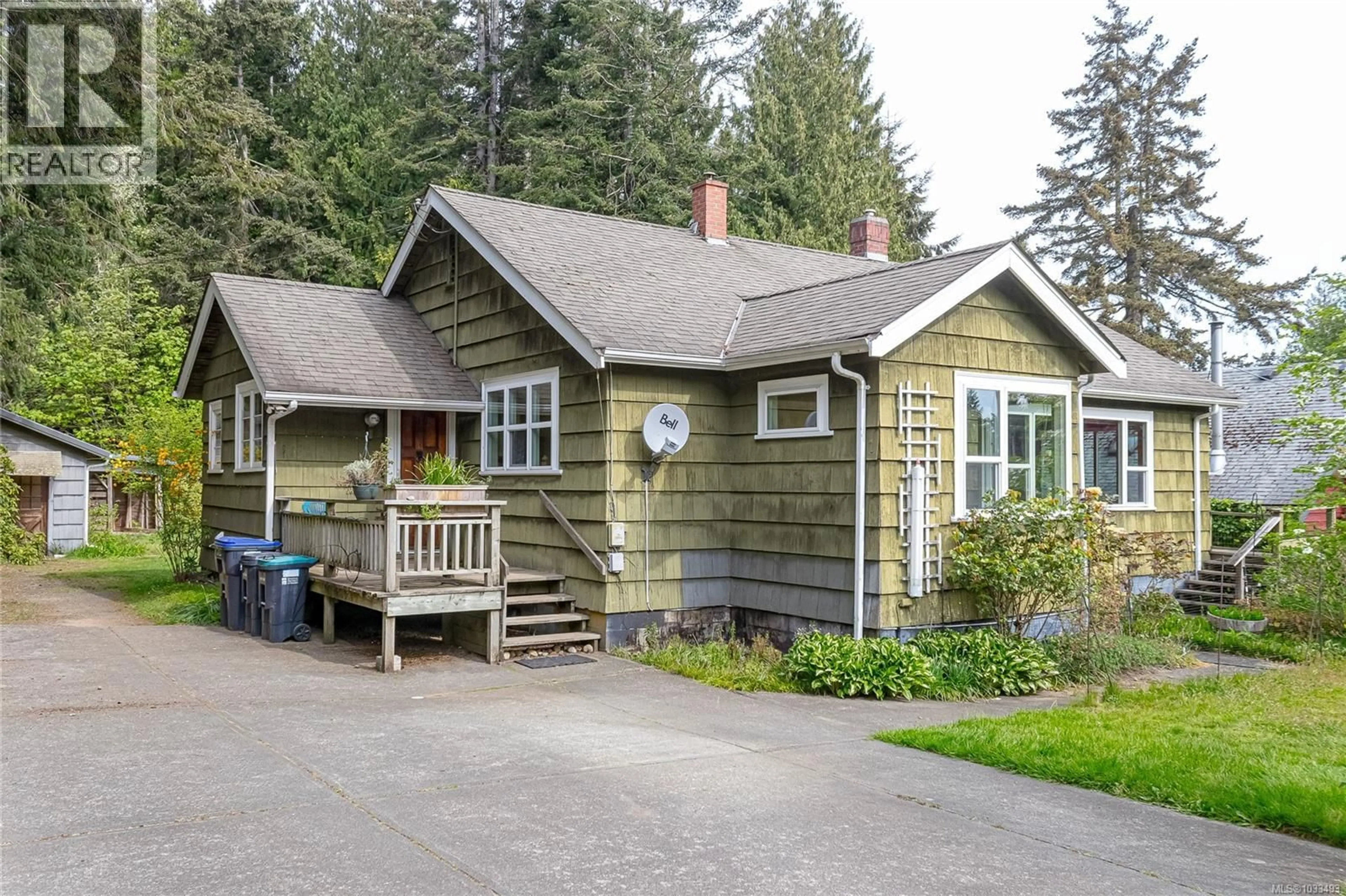 Home with vinyl exterior material, street for 196 KOPINA DRIVE, Bowser British Columbia V0R1G0