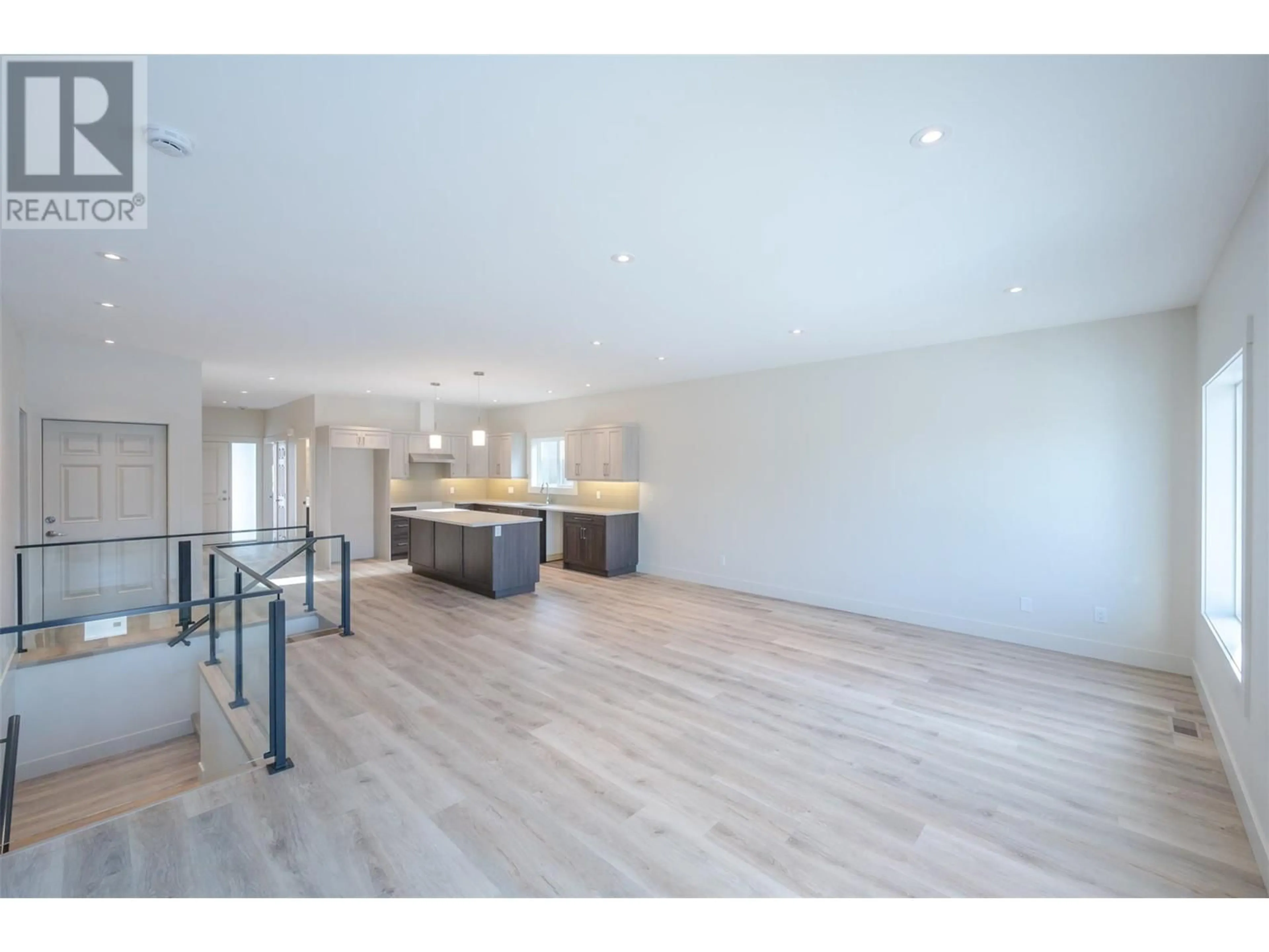 Unknown for 138 - 695 PINEVIEW ROAD, Penticton British Columbia V2A7S8