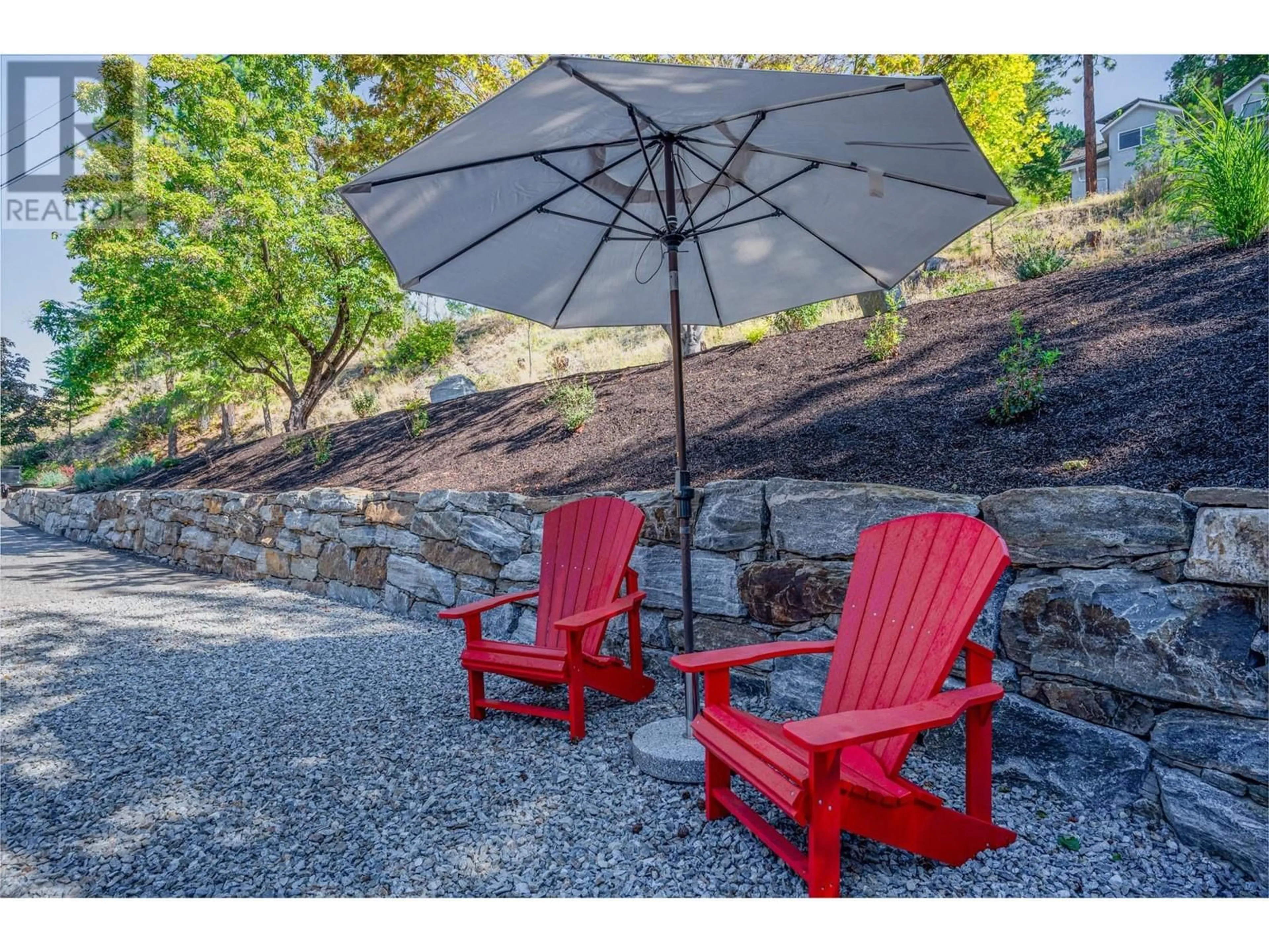 Patio, water/lake/river/ocean view for 404 Viewcrest Road, Kelowna British Columbia V1W4J8