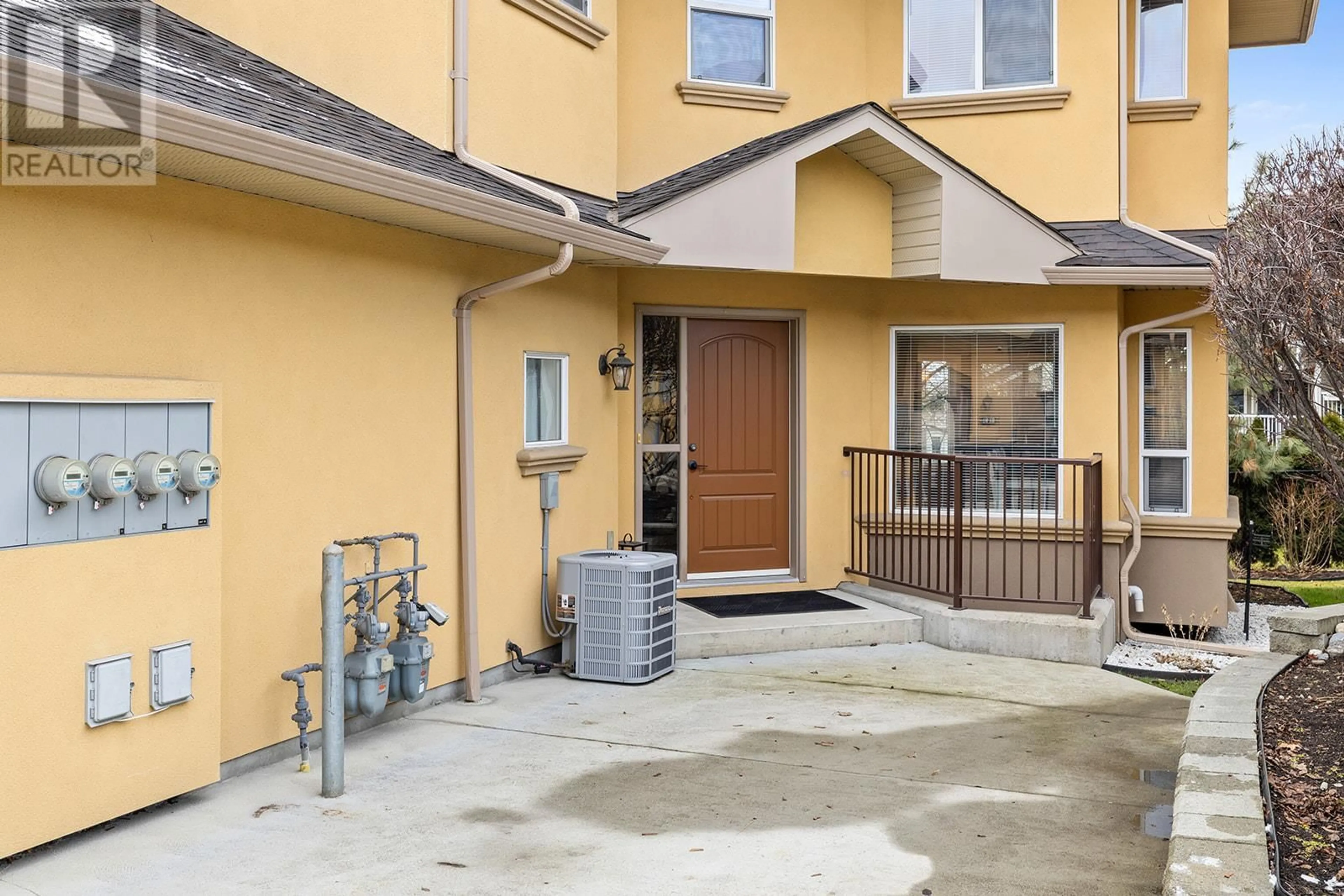 Patio, street for 218 Glen Park Drive Unit# 14, Kelowna British Columbia V1V2W3