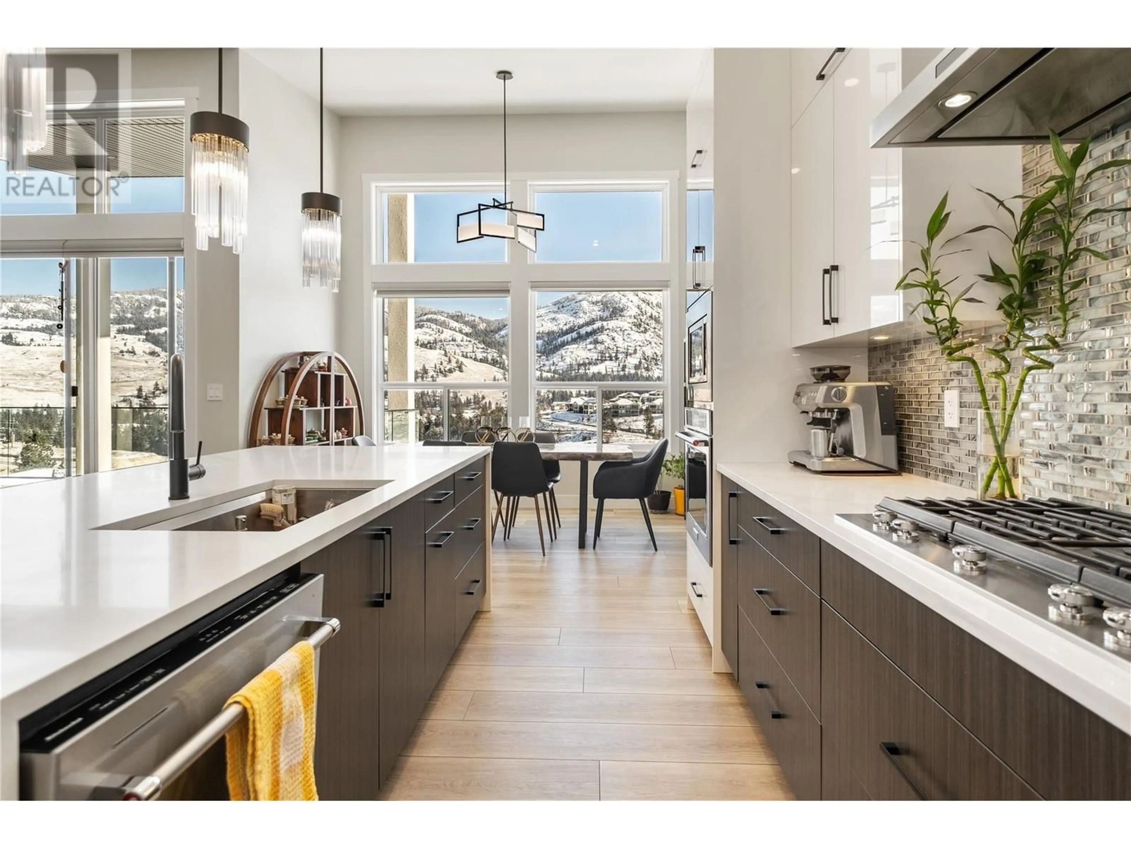 Contemporary kitchen, ceramic/tile floor for 869 CARNOUSTIE DRIVE, Kelowna British Columbia V1P0A3