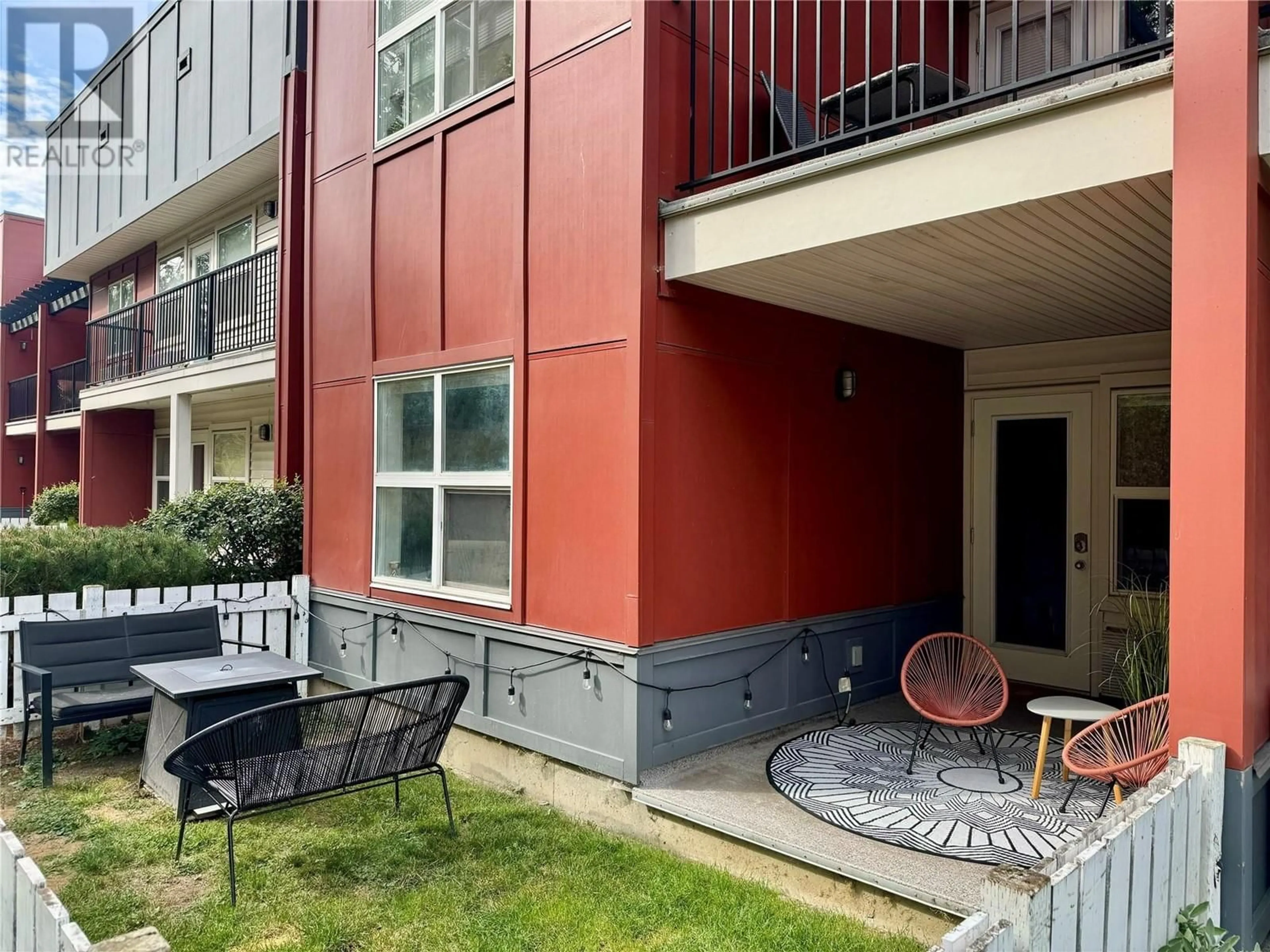 Patio, street for 1481 Glenmore Road N Unit# 210, Kelowna British Columbia V1V2C5