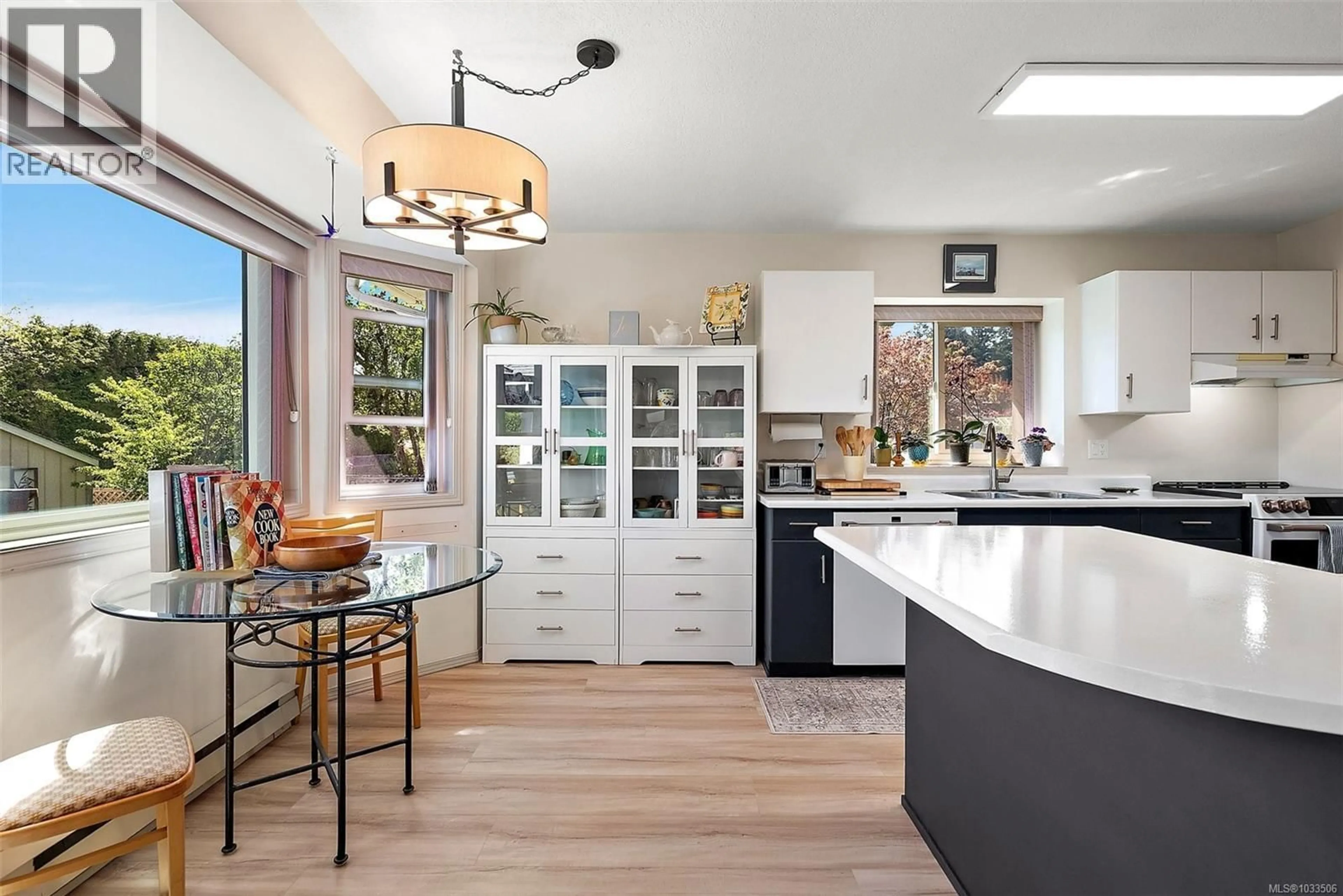 Open concept kitchen, ceramic/tile floor for 2455 COSTA VISTA PLACE, Central Saanich British Columbia V8Z6Y5
