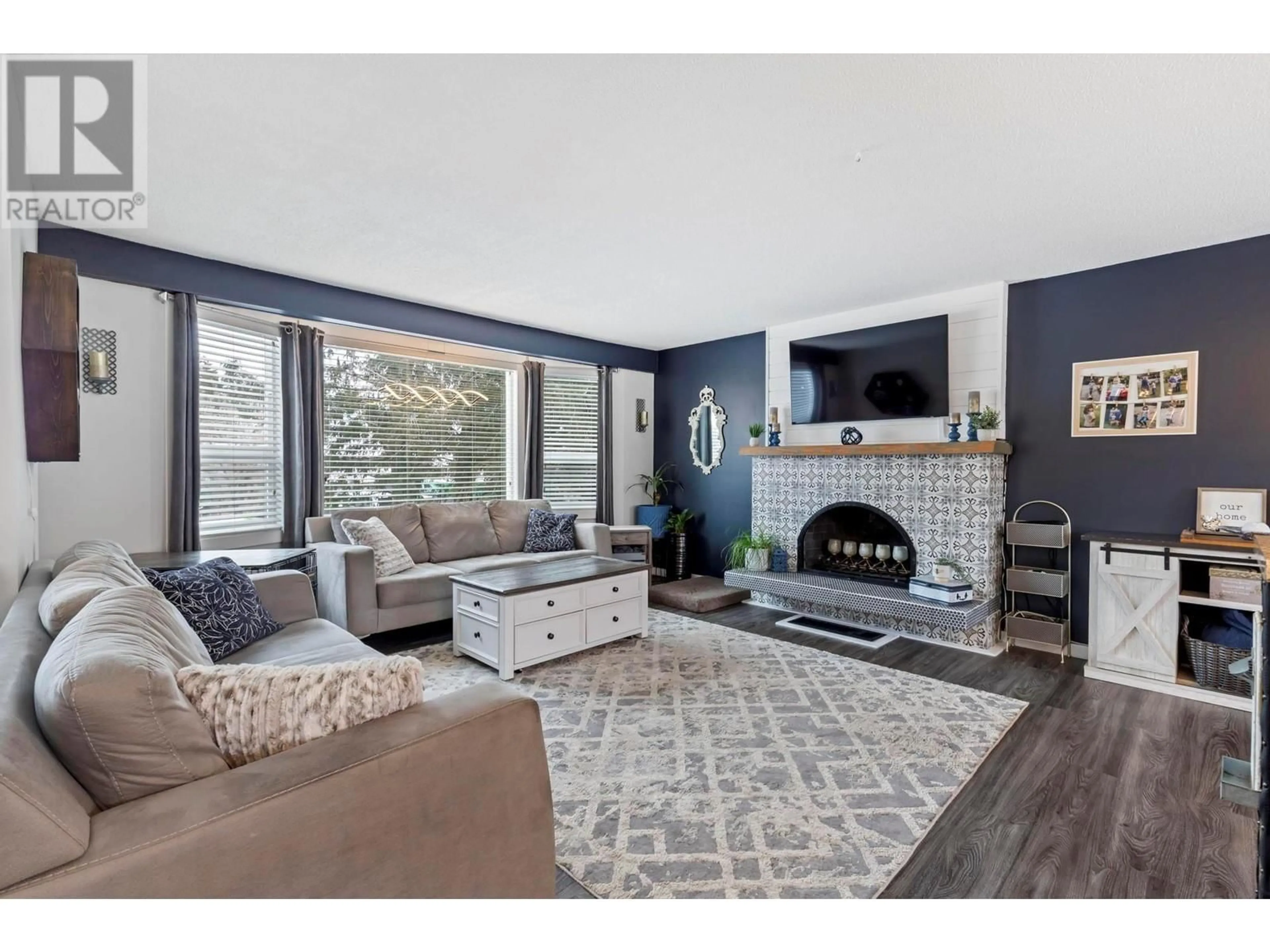 Patio, street for 3548 MACDONNEL ROAD, West Kelowna British Columbia V4T1J1