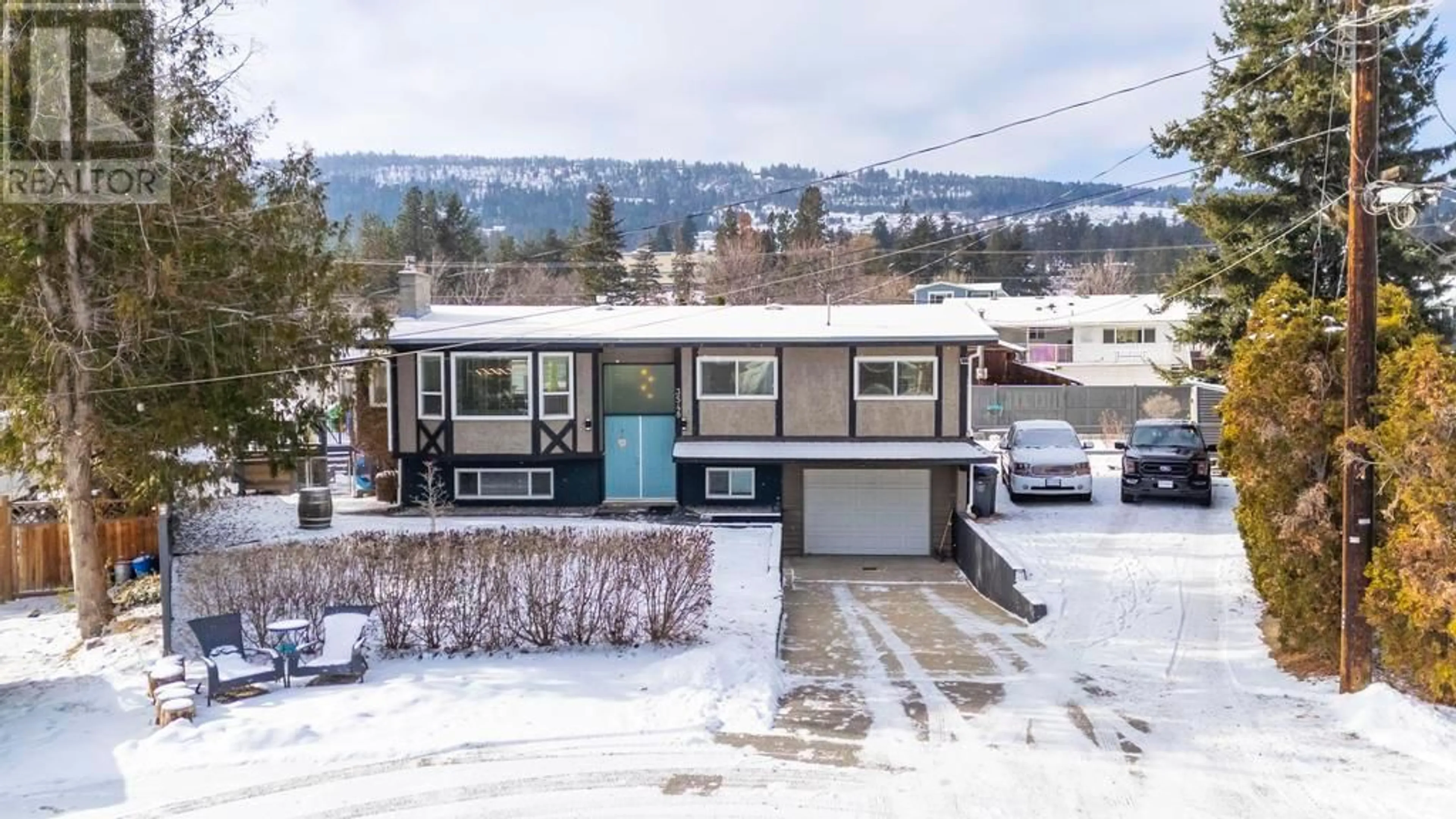 A pic from outside/outdoor area/front of a property/back of a property/a pic from drone, unknown for 3548 MacDonnel Road, West Kelowna British Columbia V4T1J1