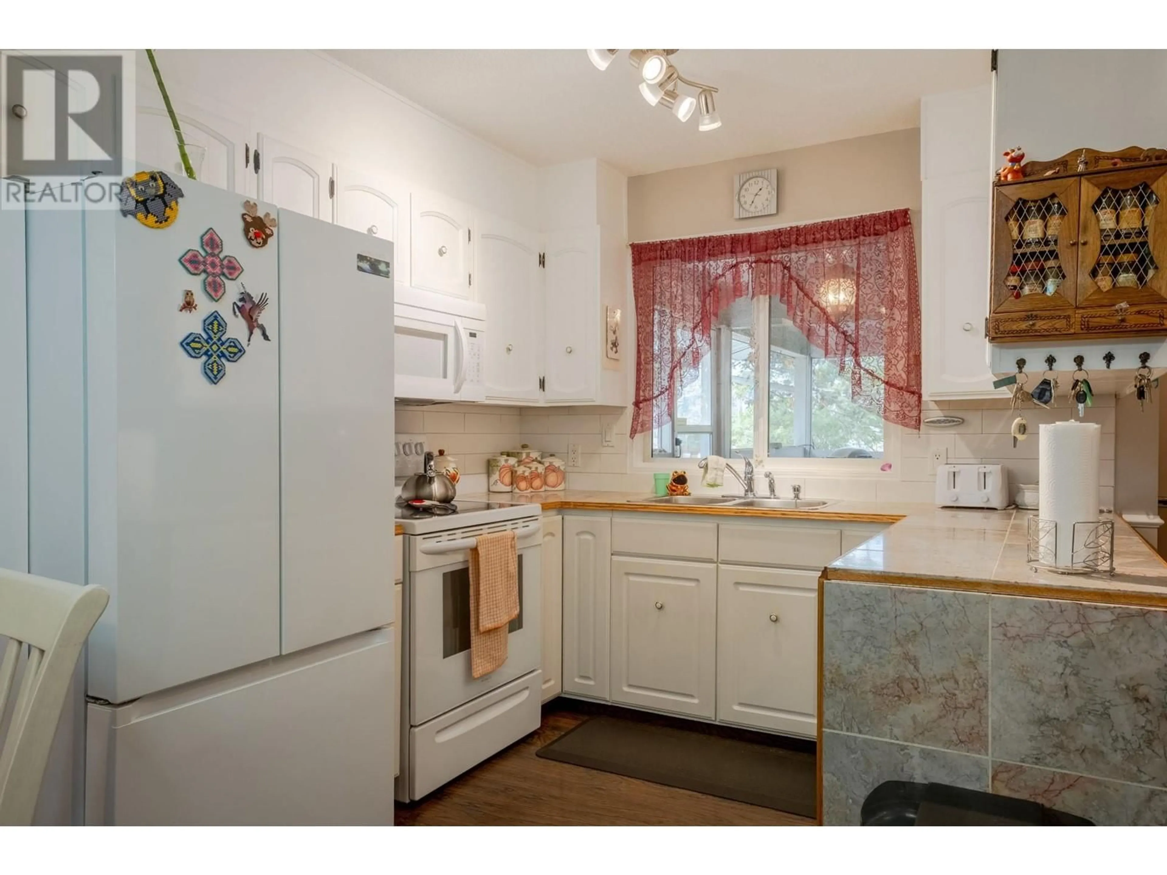 Standard kitchen, unknown for 1801 Mission Road, Vernon British Columbia V1T5Z4