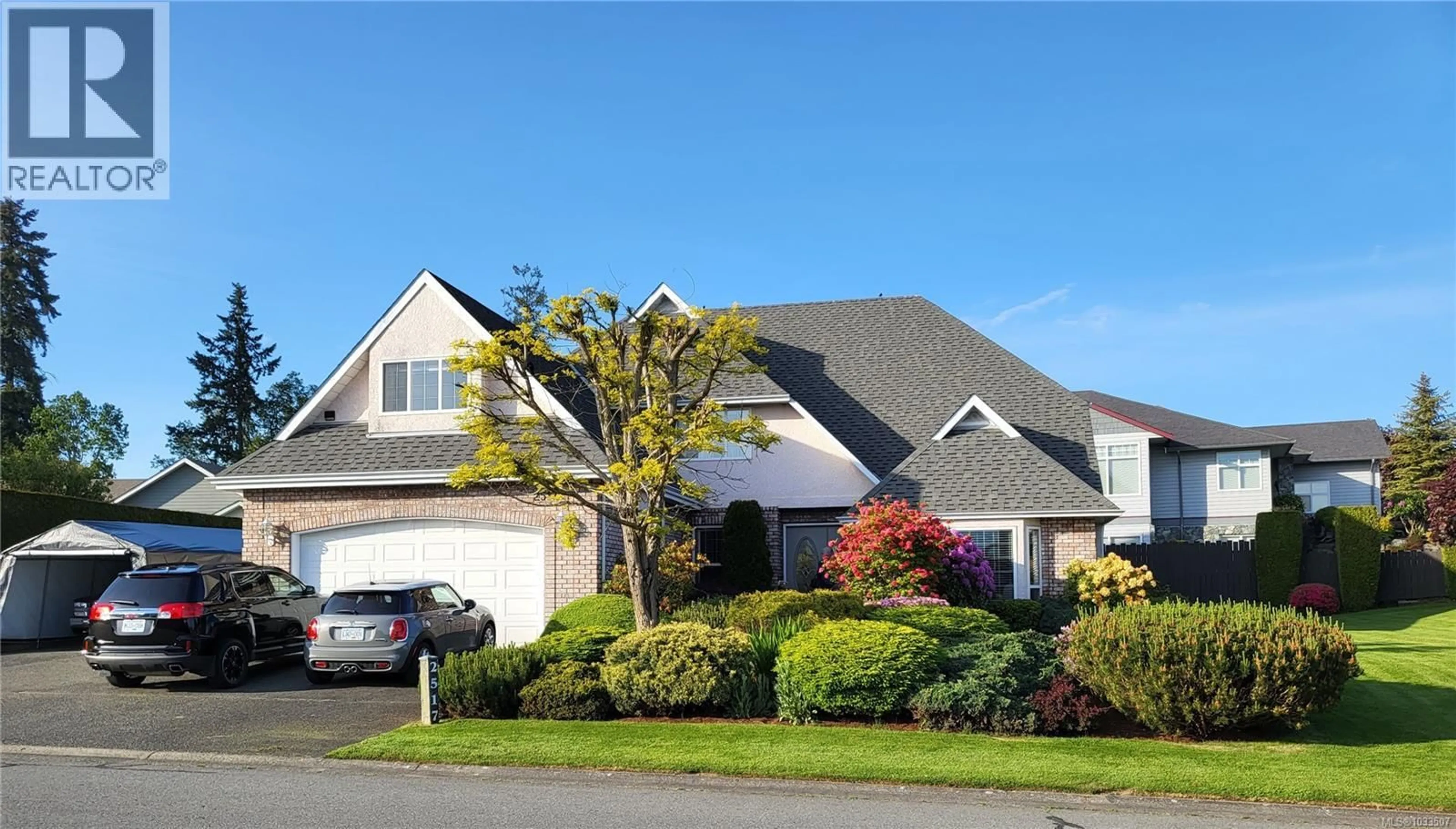 Home with vinyl exterior material, street for 2517 TRILLIUM TERRACE, Duncan British Columbia V9L5J7