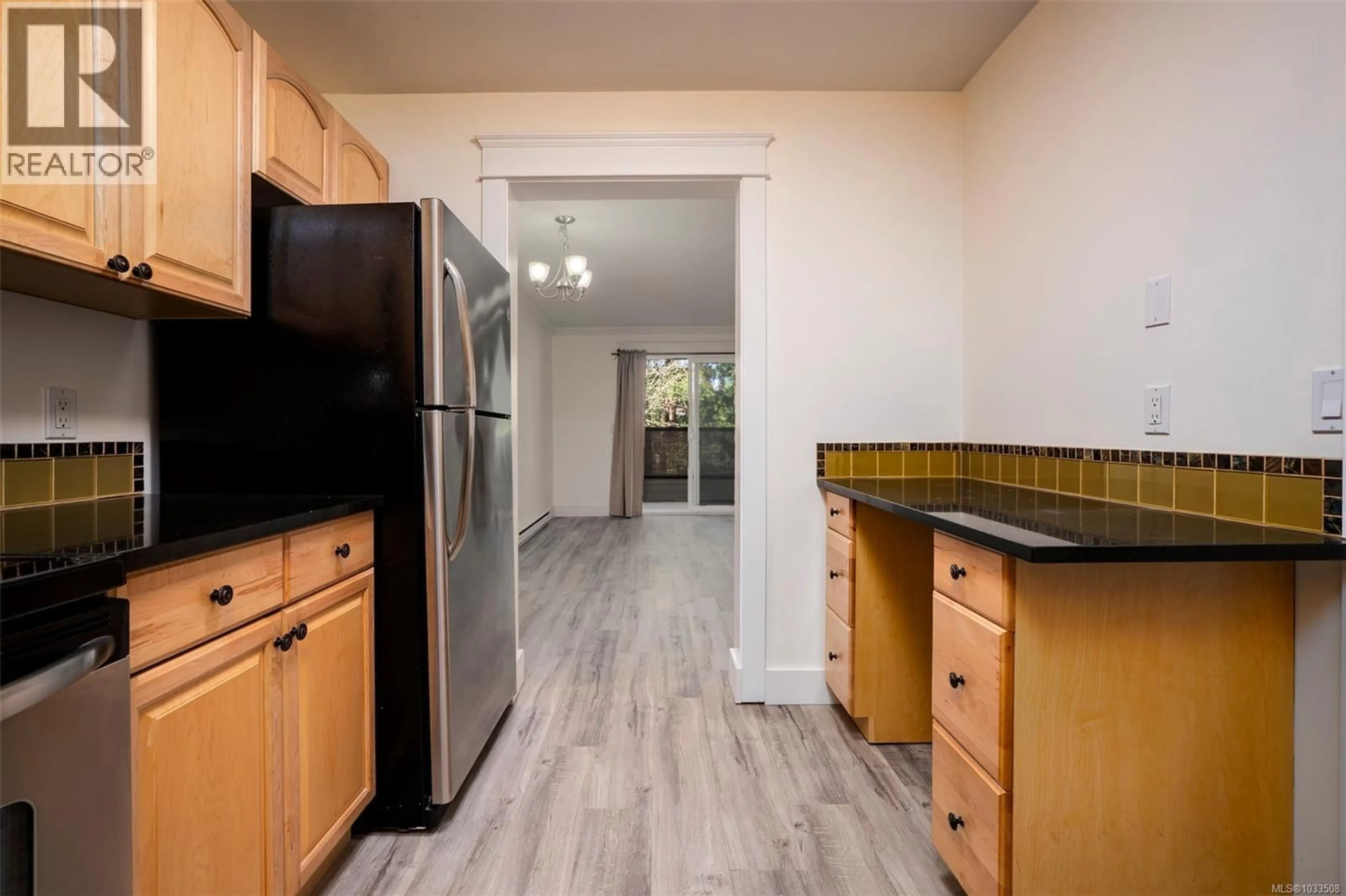 Standard kitchen, unknown for 308 - 3108 BARONS ROAD, Nanaimo British Columbia V9T4B5