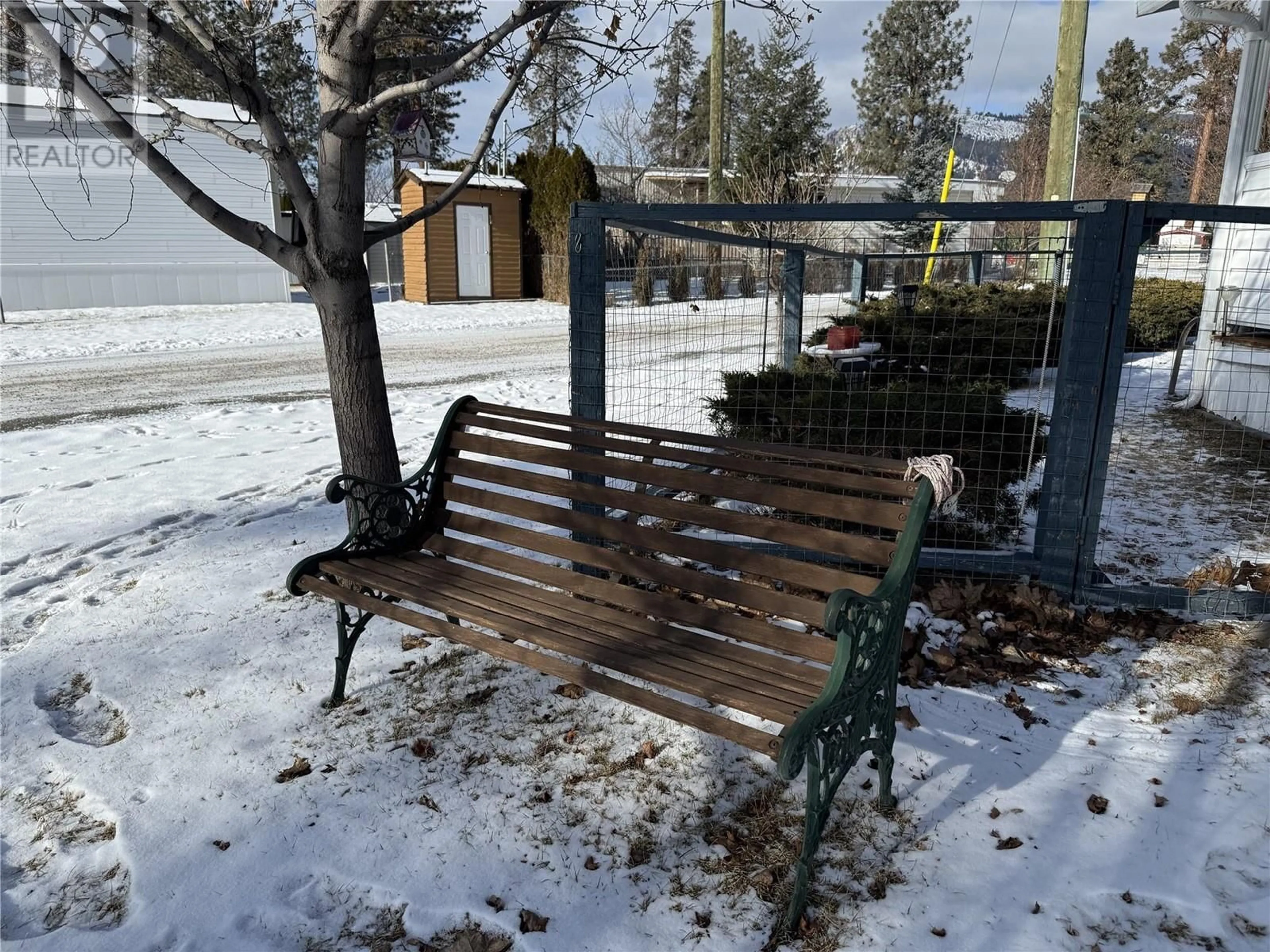Patio, mountain view for 39-254 MERRITT-SPENCES BRIDGE HIGHWAY, Merritt British Columbia V0K1M7