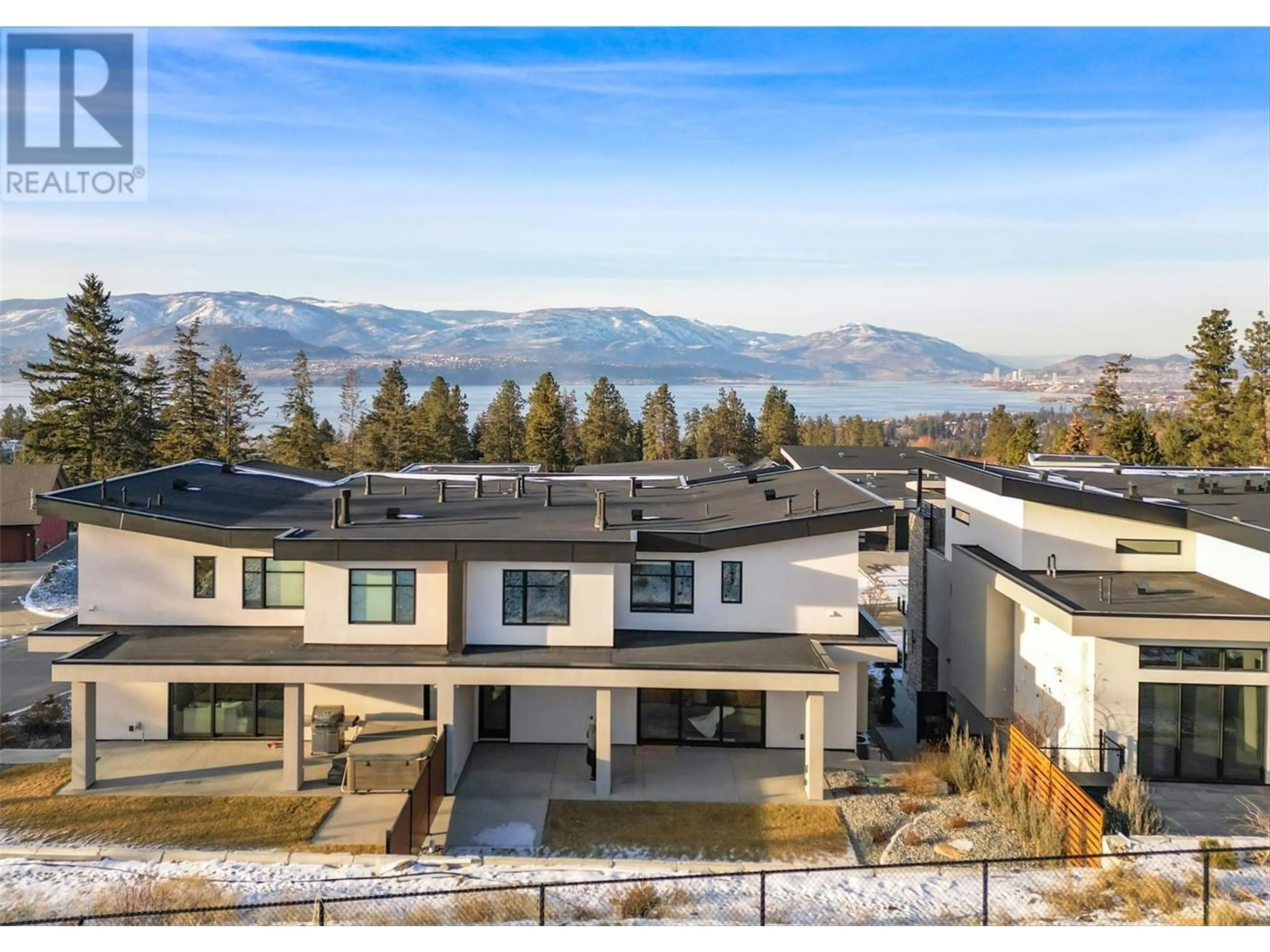 A pic from outside/outdoor area/front of a property/back of a property/a pic from drone, mountain view for 527 Hawes Court, Kelowna British Columbia V1W5C5