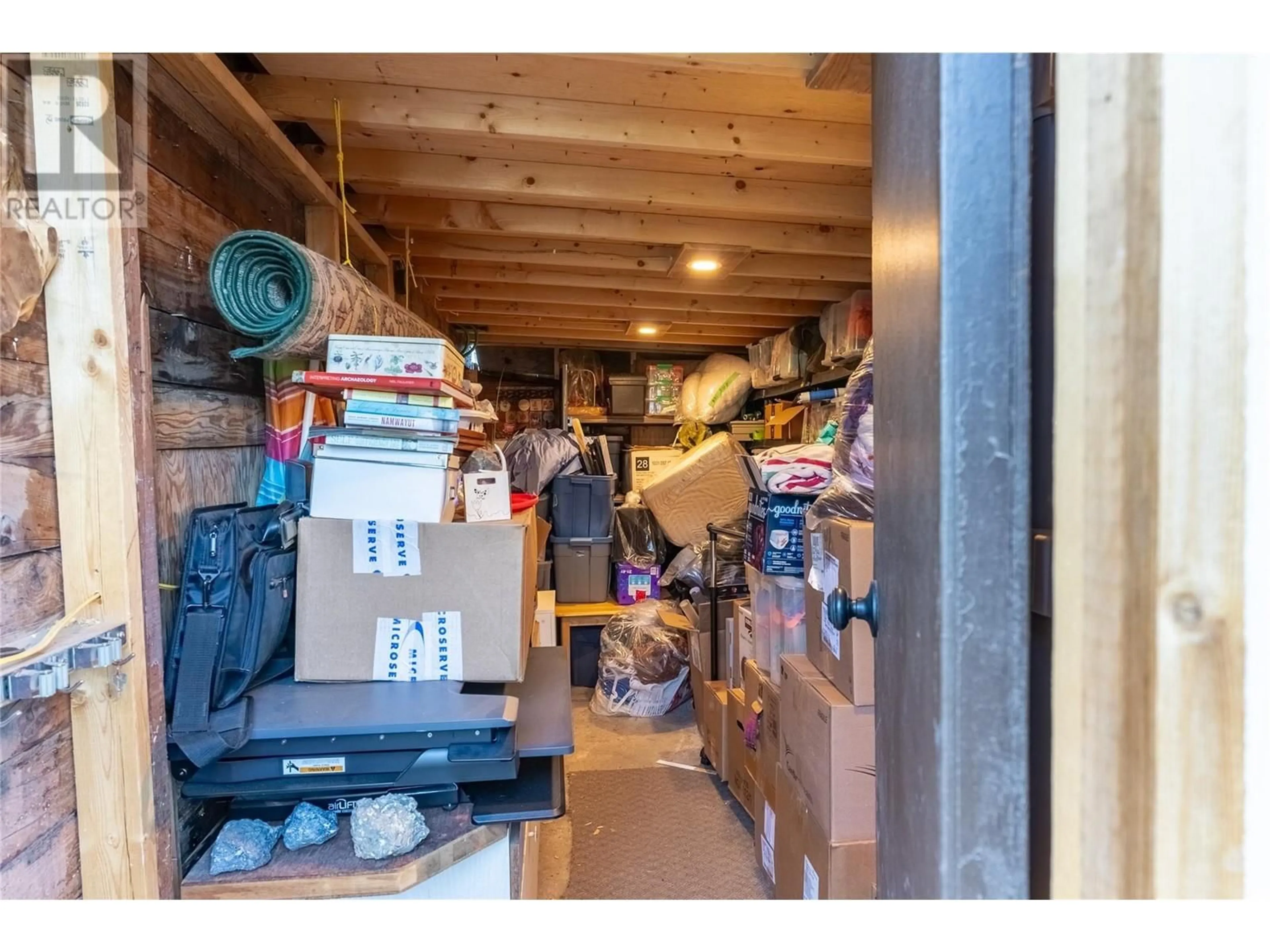 Storage room or clothes room or walk-in closet for 326 MCGOWAN Avenue, Kamloops British Columbia V2B2N7