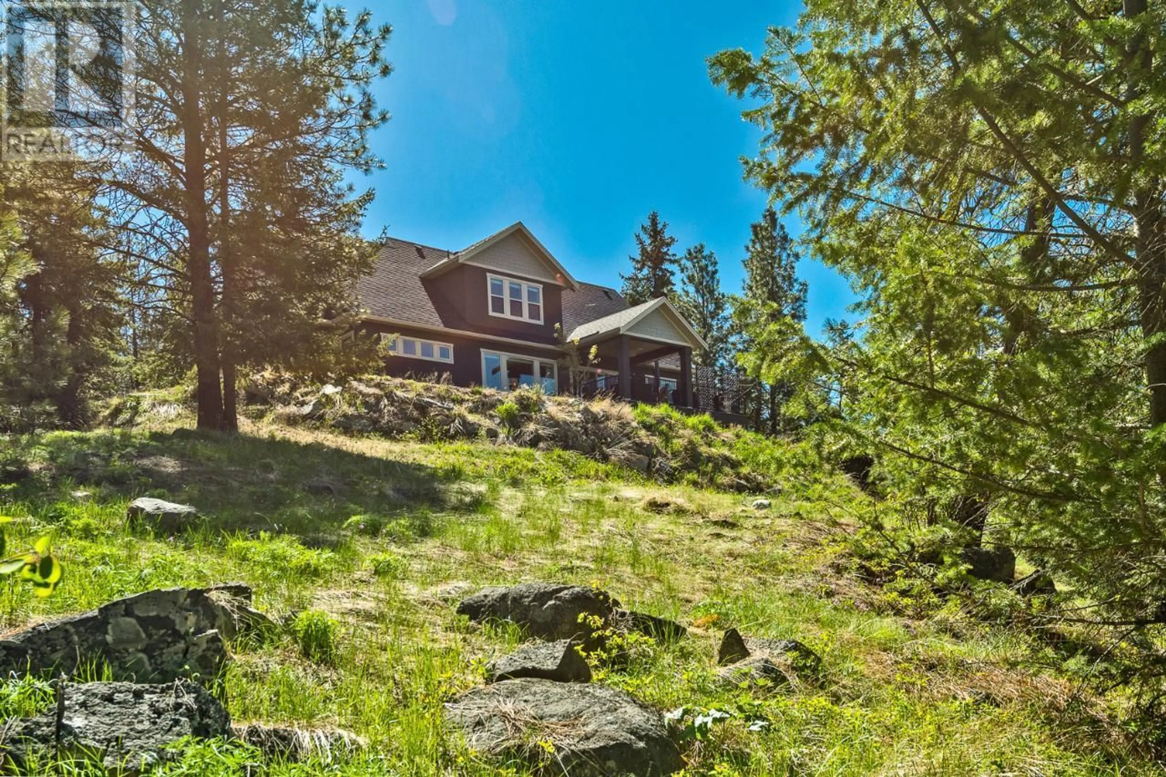 A pic from outside/outdoor area/front of a property/back of a property/a pic from drone, mountain view for 145 GRIZZLY PLACE, Osoyoos British Columbia V0H1V6