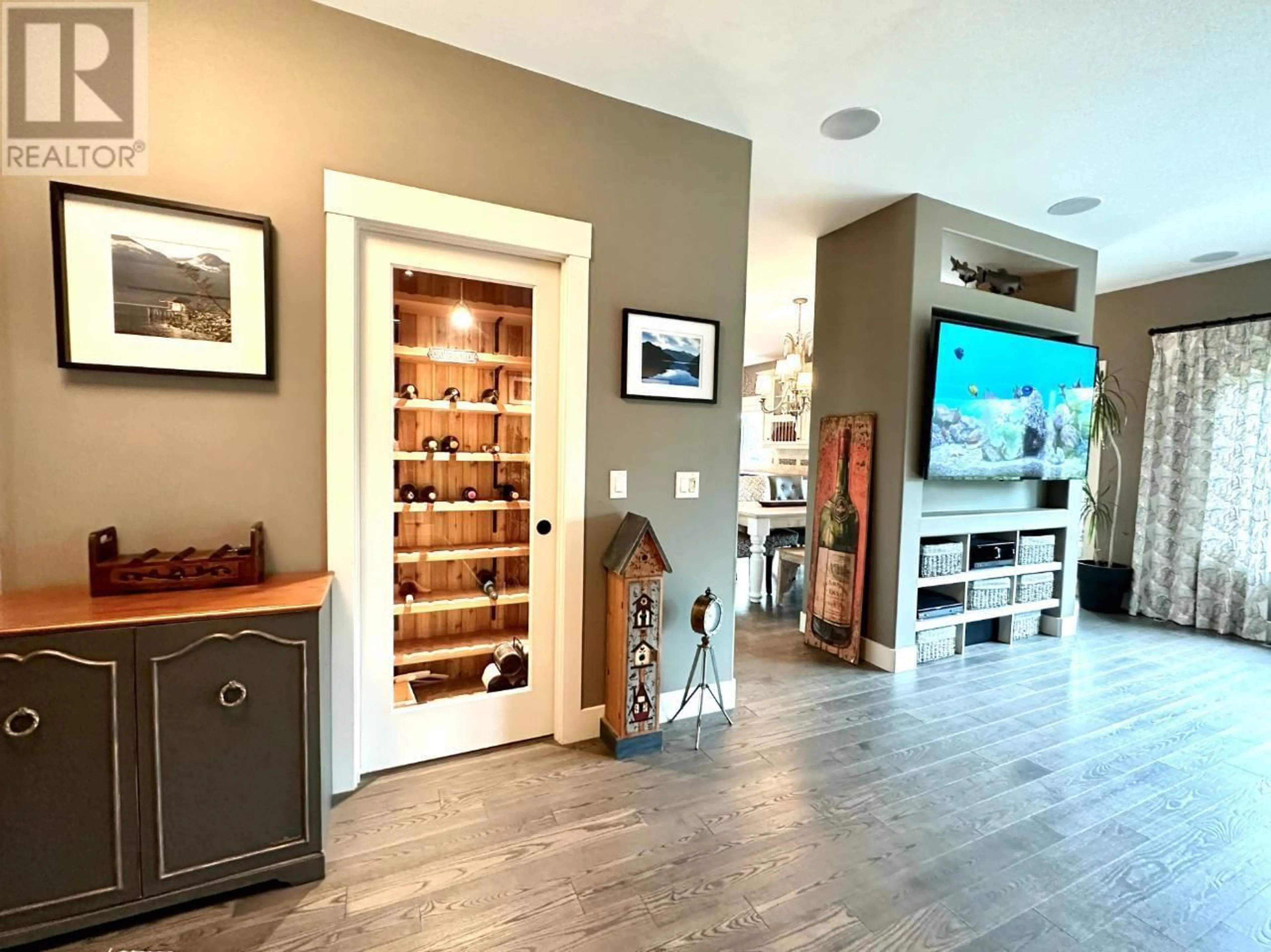 Indoor entryway for 145 GRIZZLY PLACE, Osoyoos British Columbia V0H1V6