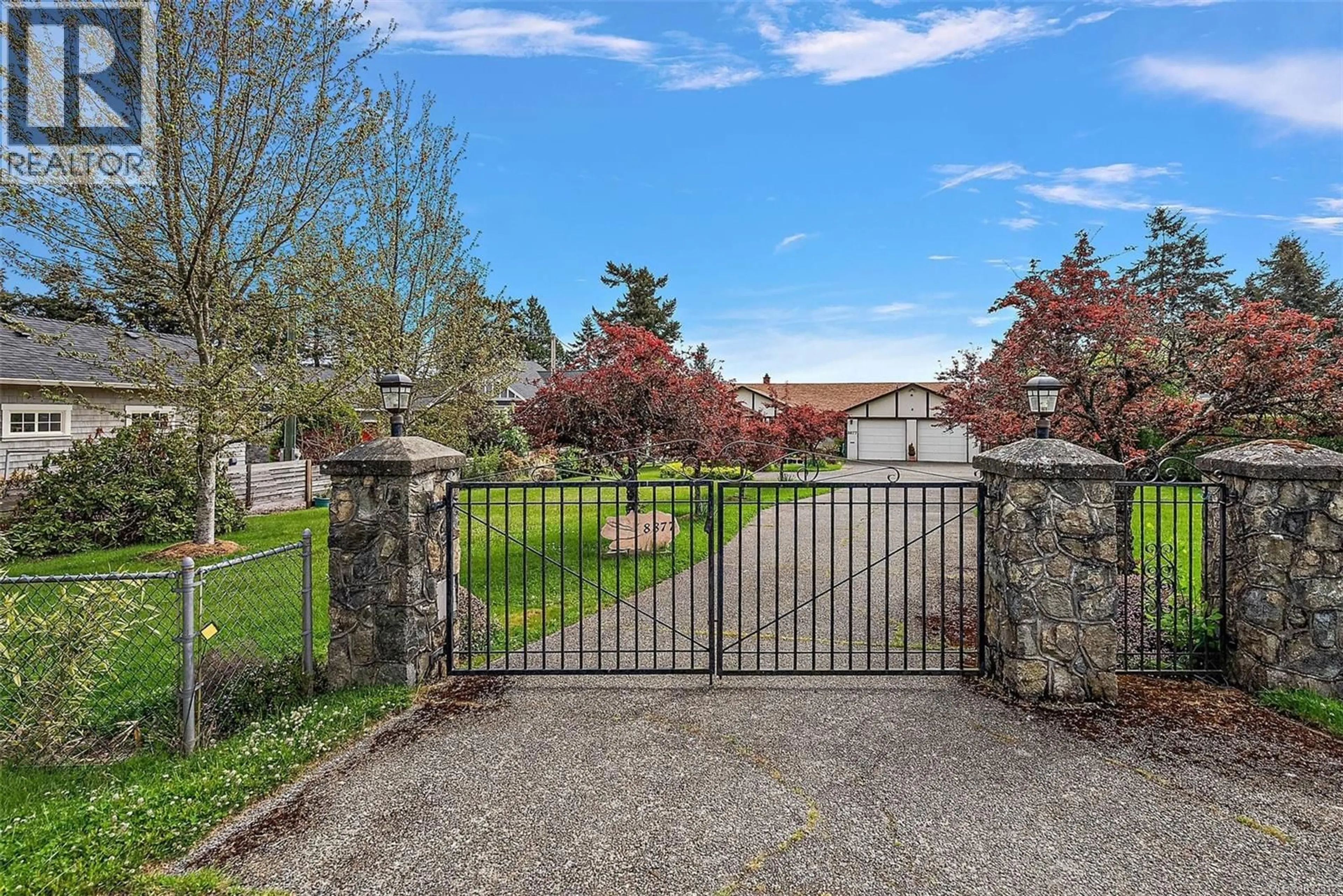 Unknown for 8877 LOCHSIDE DRIVE, North Saanich British Columbia V8L1N1