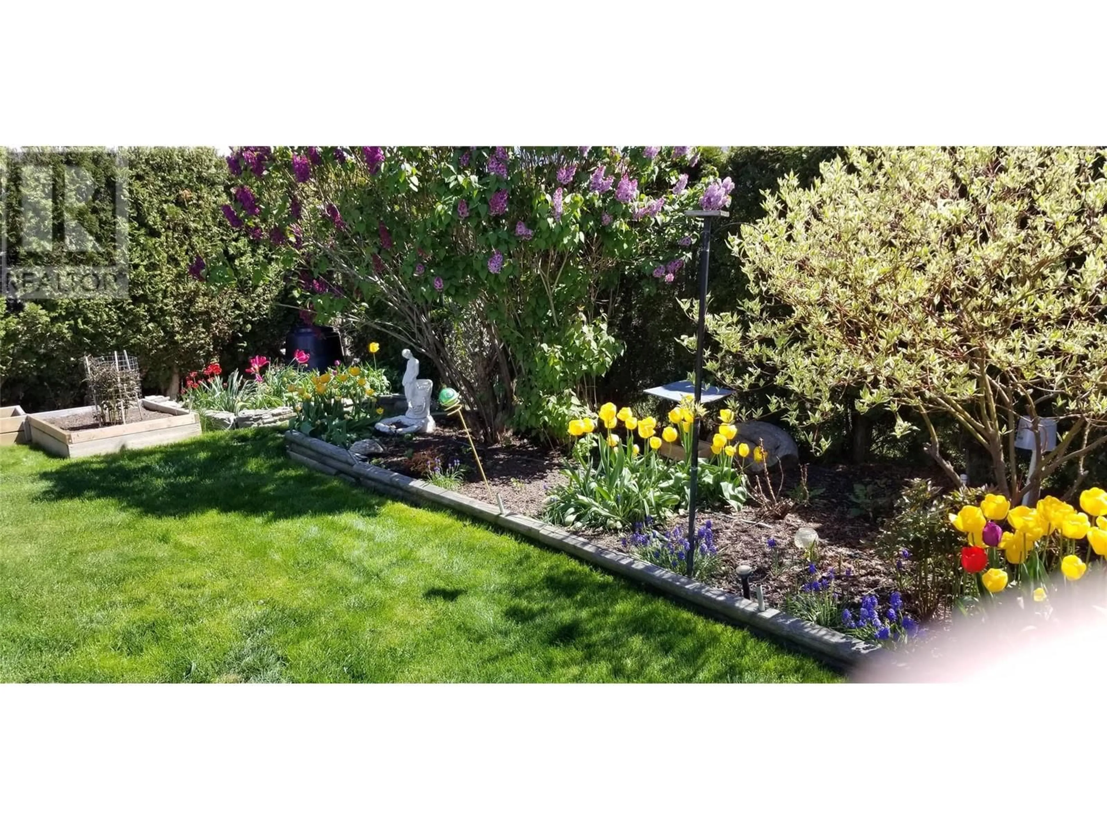 A pic from outside/outdoor area/front of a property/back of a property/a pic from drone, street for 52 - 2098 BOUCHERIE ROAD, West Kelowna British Columbia V4T2A5