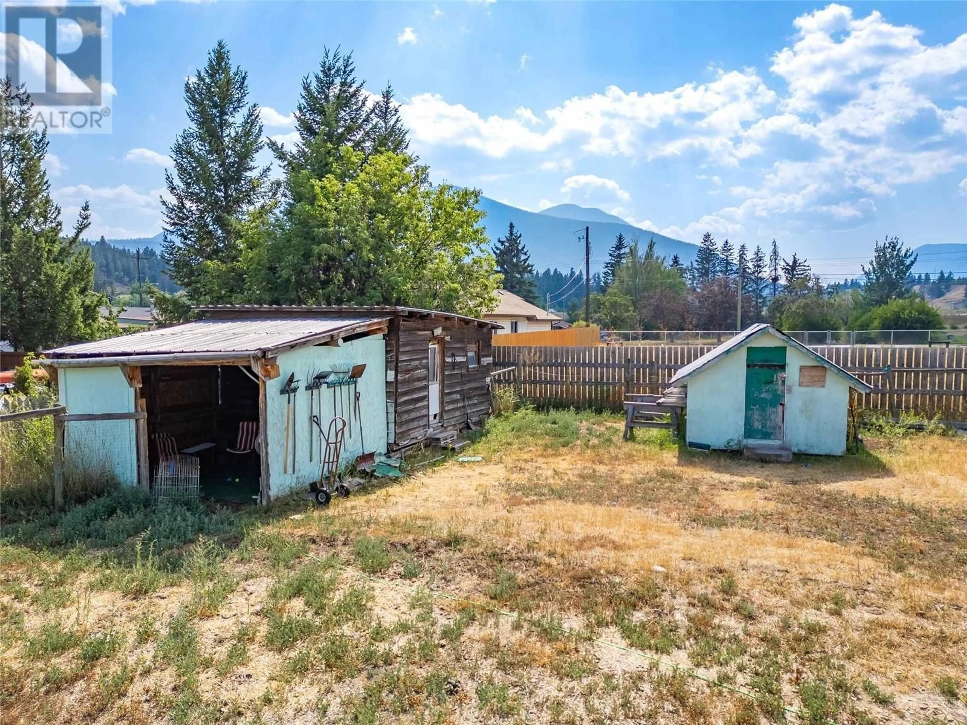 Shed for 307 Smith Avenue, Clinton British Columbia V0K1K0