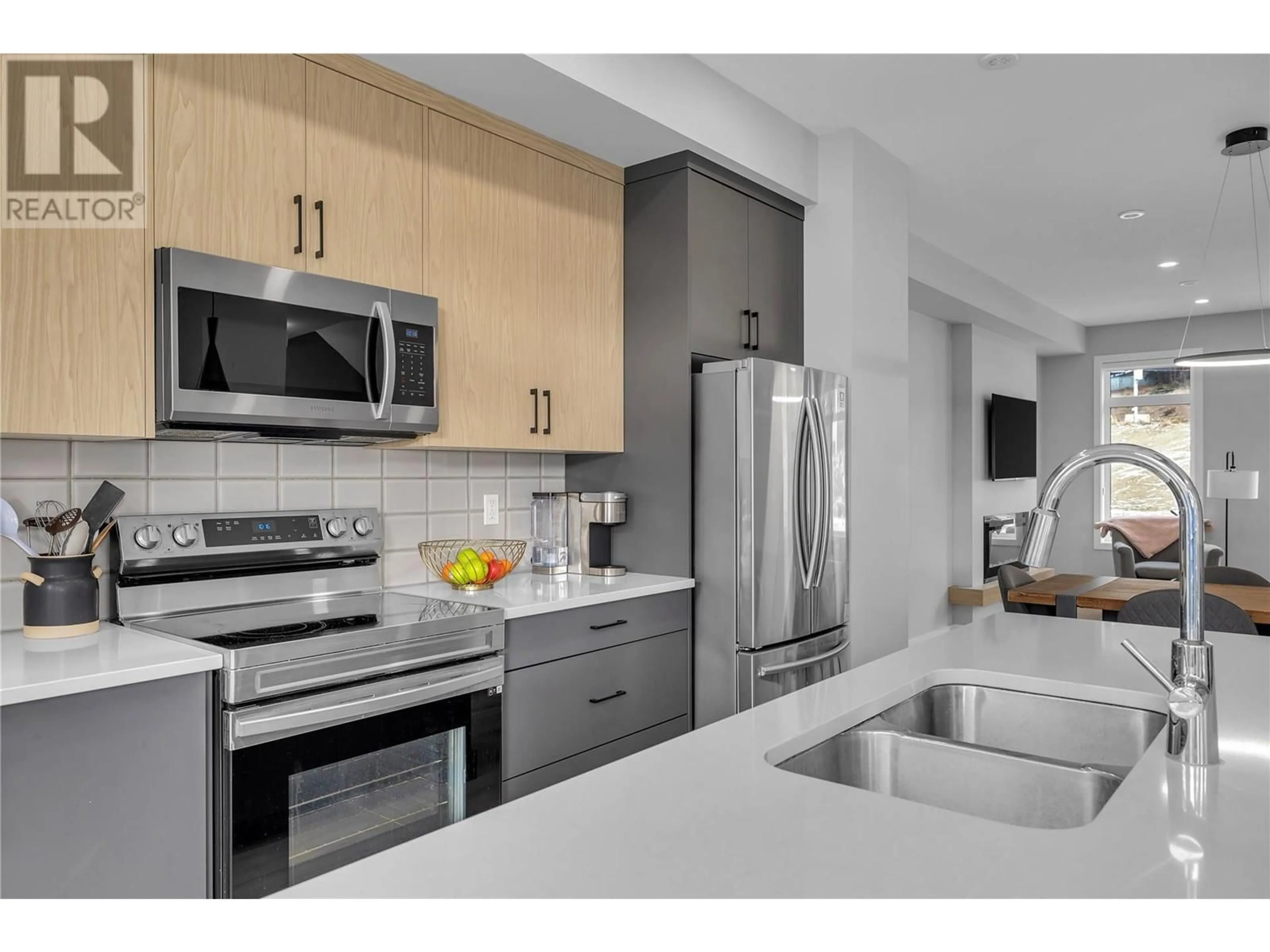 Unknown for 115 - 1435 CARA GLEN COURT, Kelowna British Columbia V1V0G1