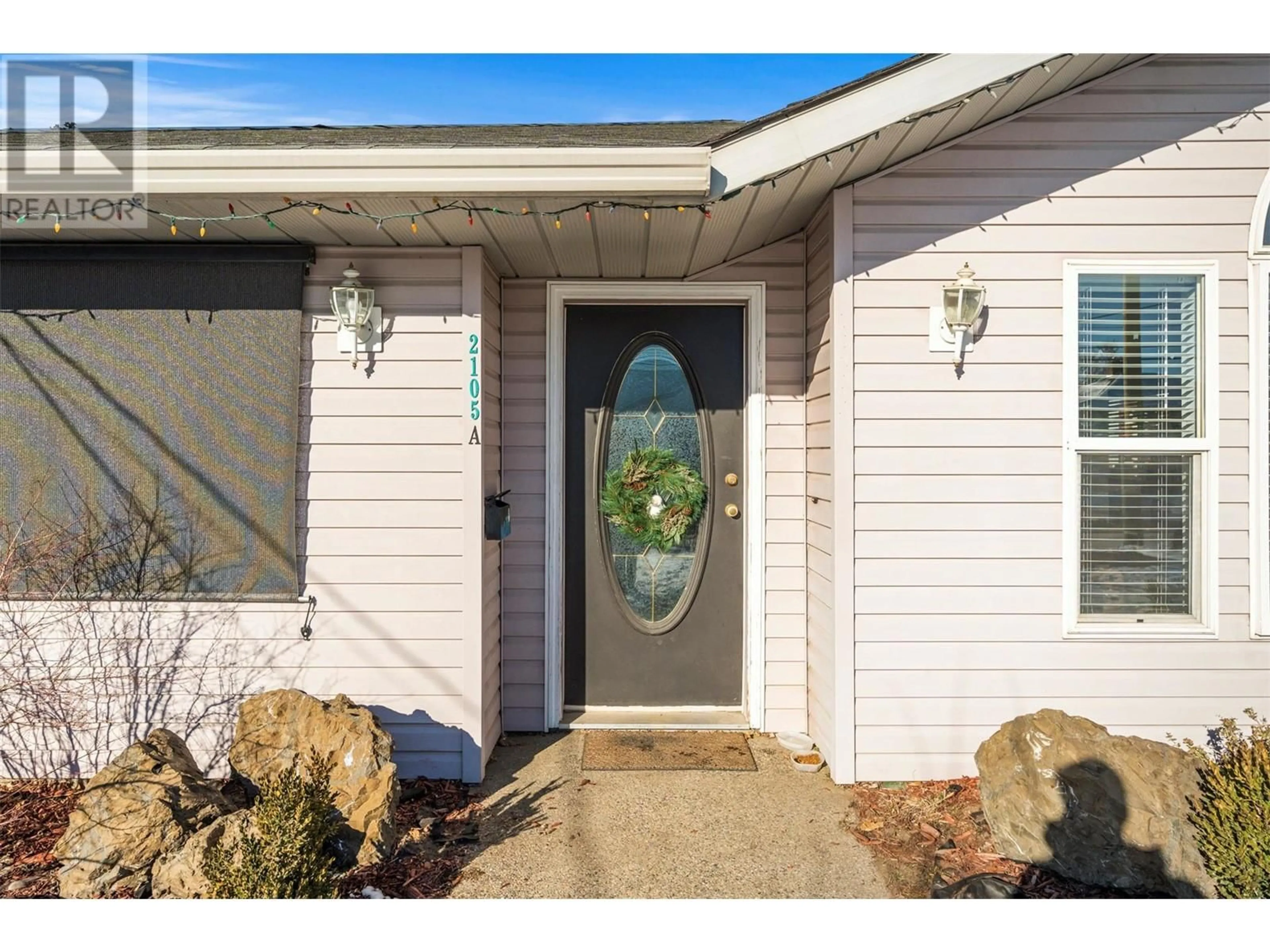 Indoor entryway for 2105A 45 Avenue, Vernon British Columbia V1T3M9