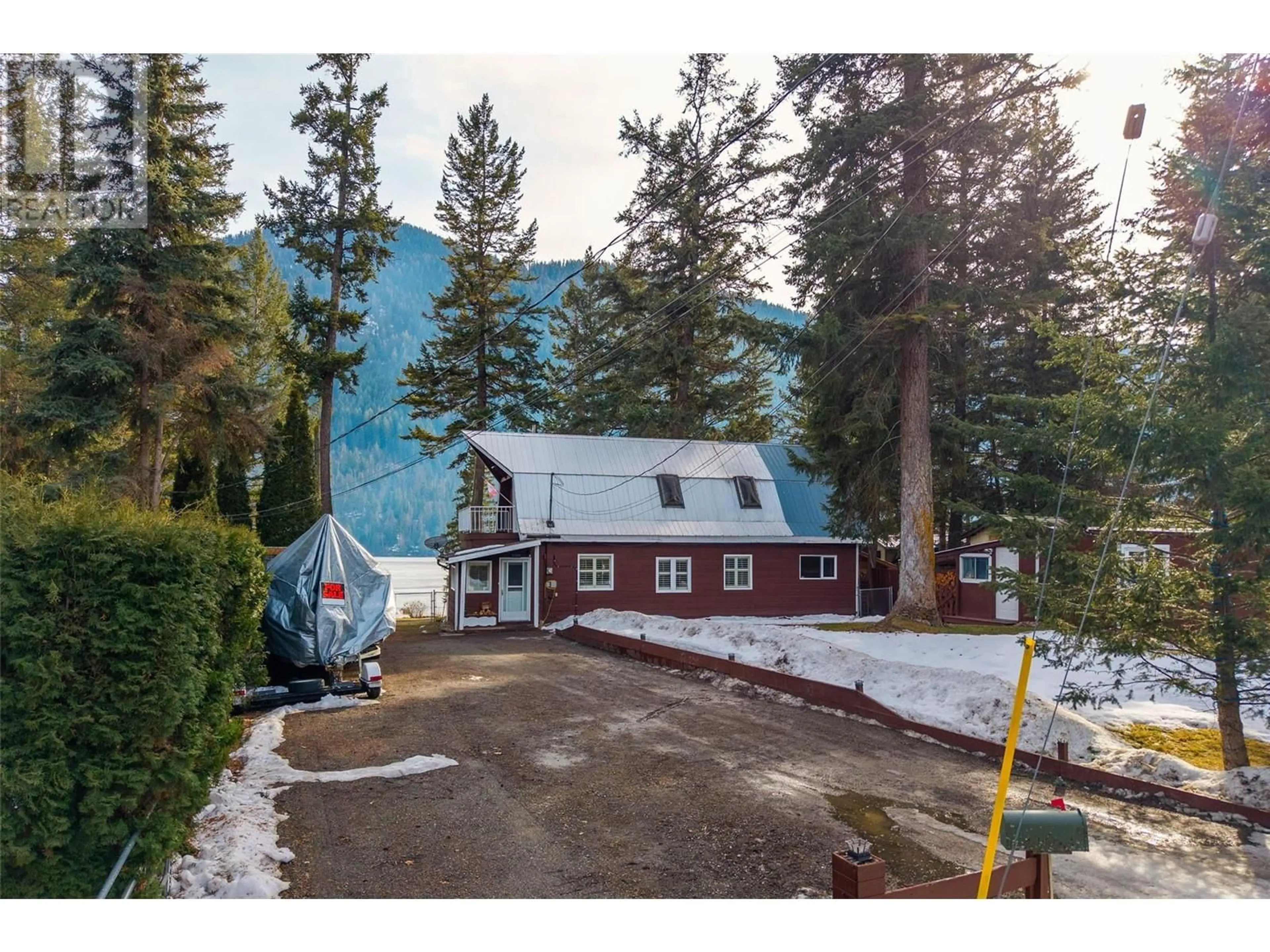 A pic from outside/outdoor area/front of a property/back of a property/a pic from drone, mountain view for 2292 OJIBWAY ROAD, Kamloops British Columbia V2H1P1