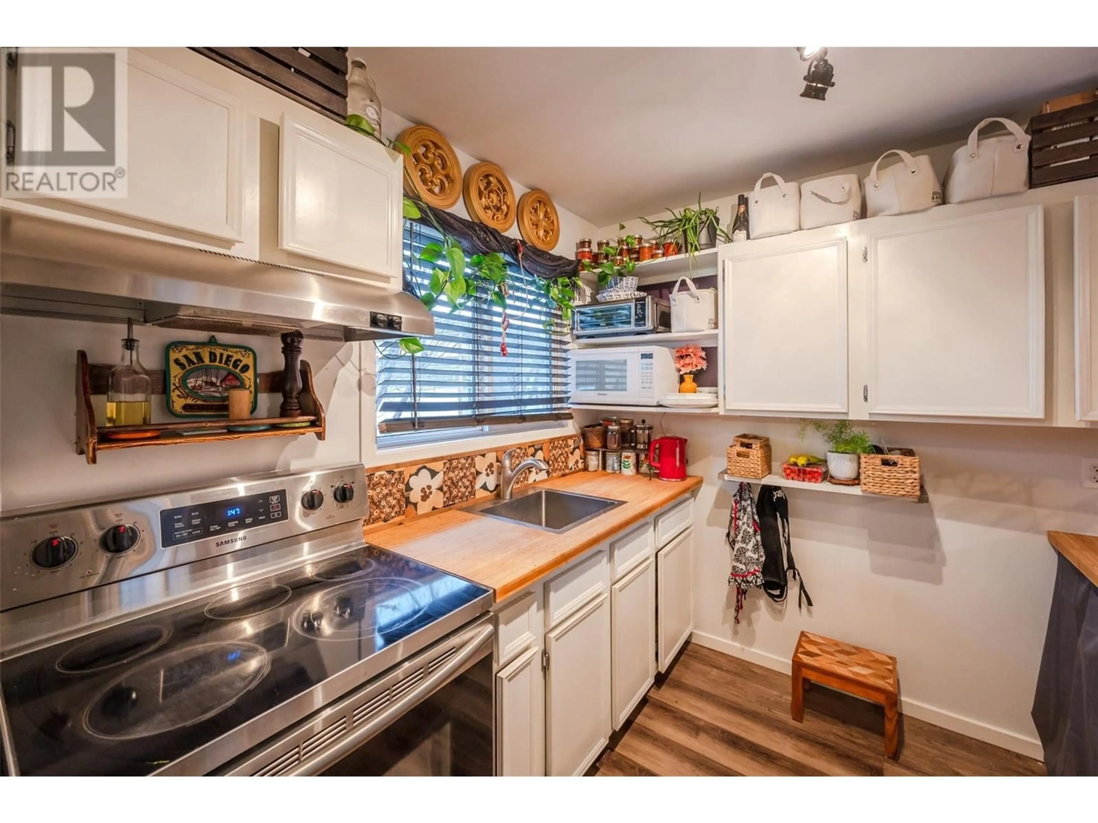 Open concept kitchen, unknown for 45 Green Avenue W Unit# 2, Penticton British Columbia V2A7E5