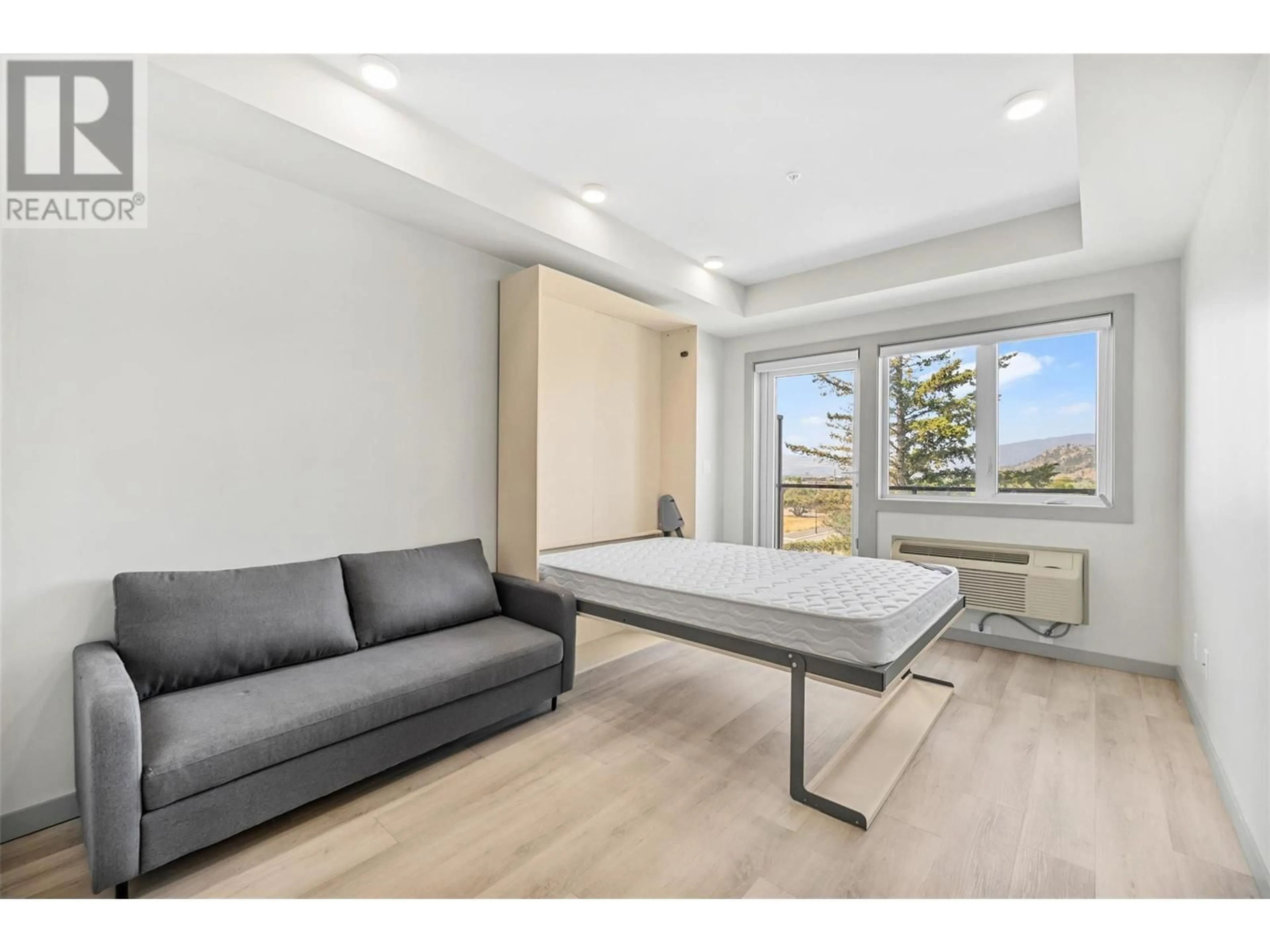 A pic of a room for PH3 - 345 DOUGALL ROAD NORTH, Kelowna British Columbia V1X3K8