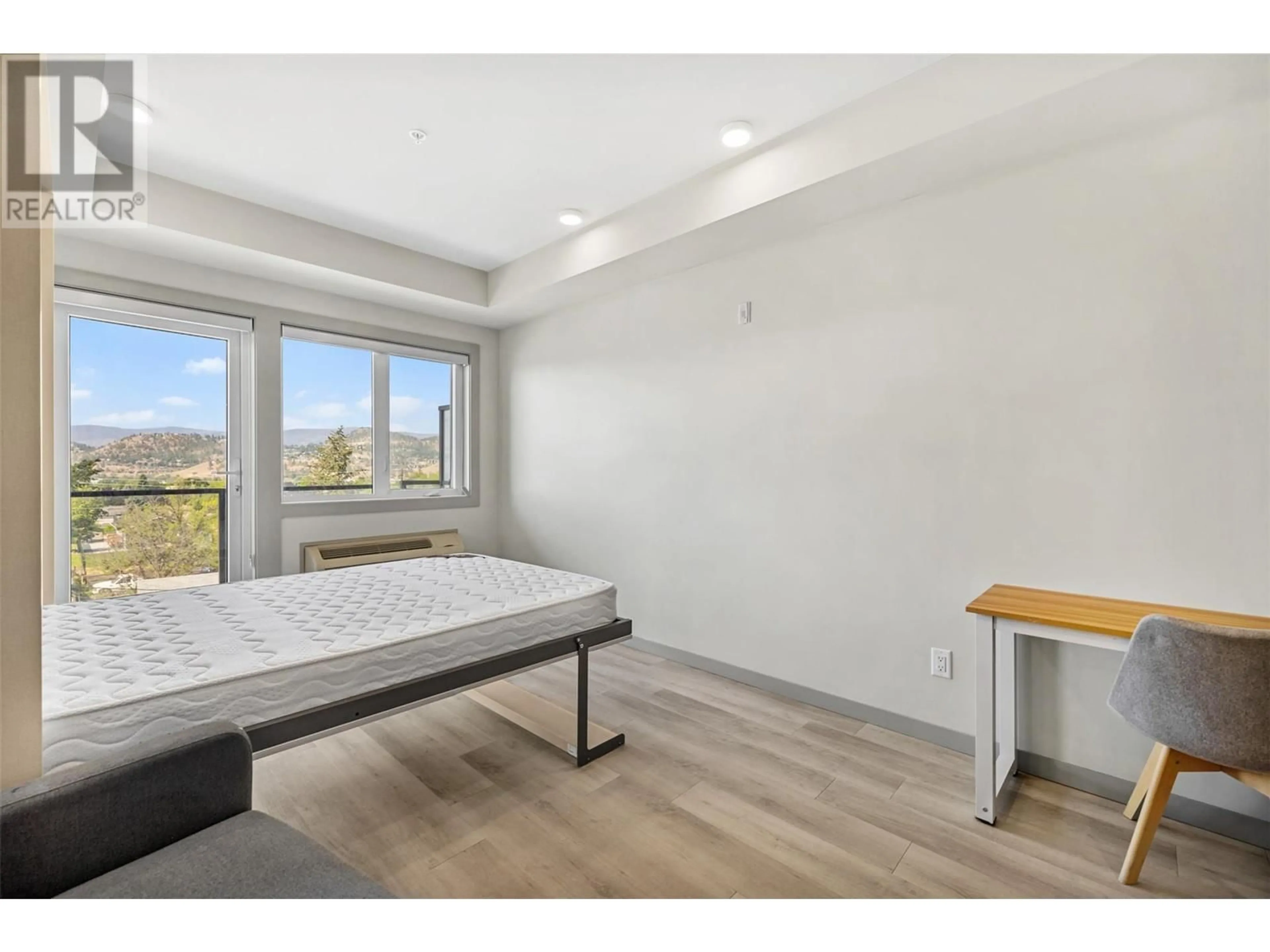 A pic of a room for PH3 - 345 DOUGALL ROAD NORTH, Kelowna British Columbia V1X3K8