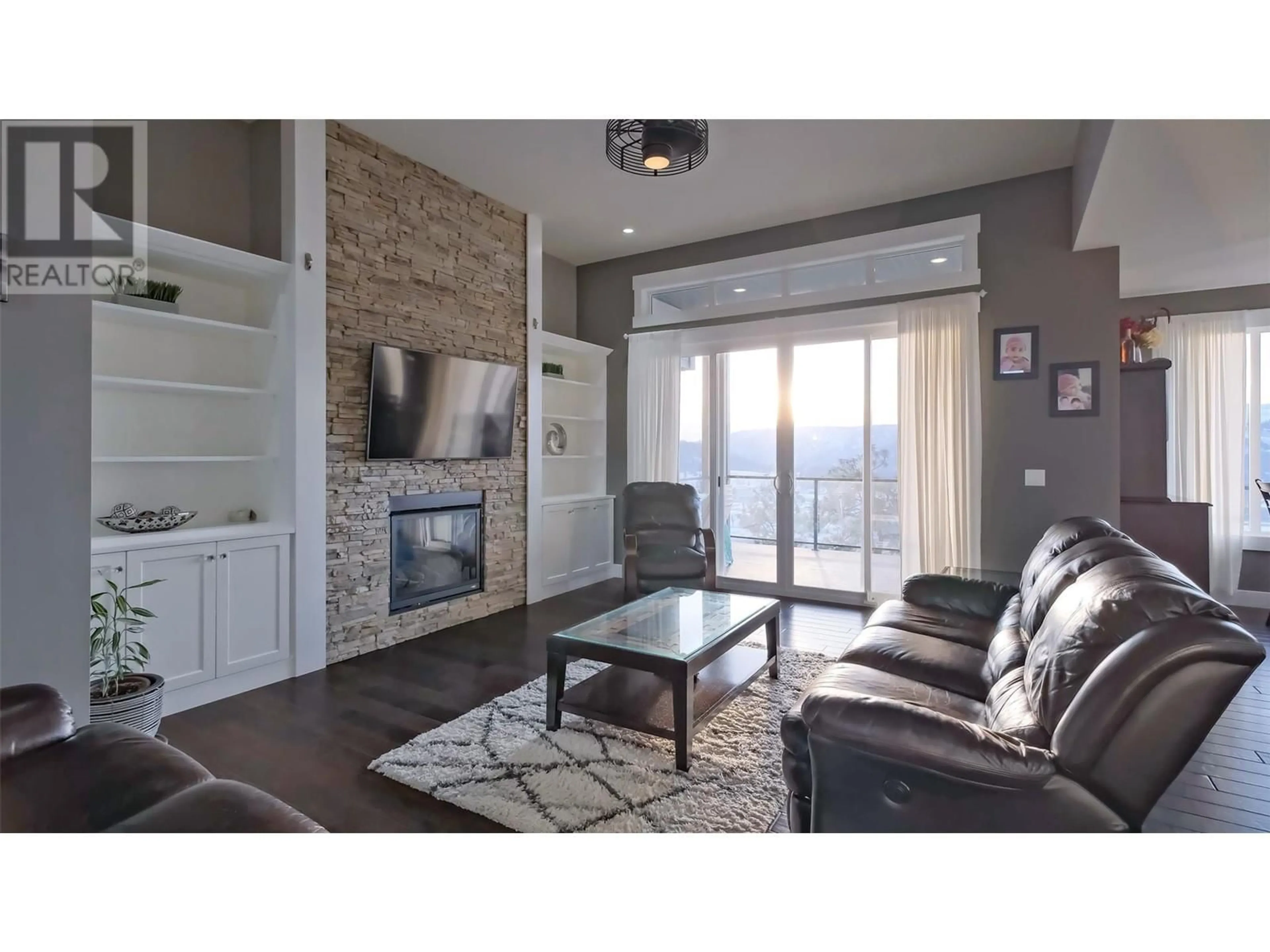 Living room with furniture, unknown for 1750 CAPISTRANO PEAKS CRESCENT, Kelowna British Columbia V1V2Z3