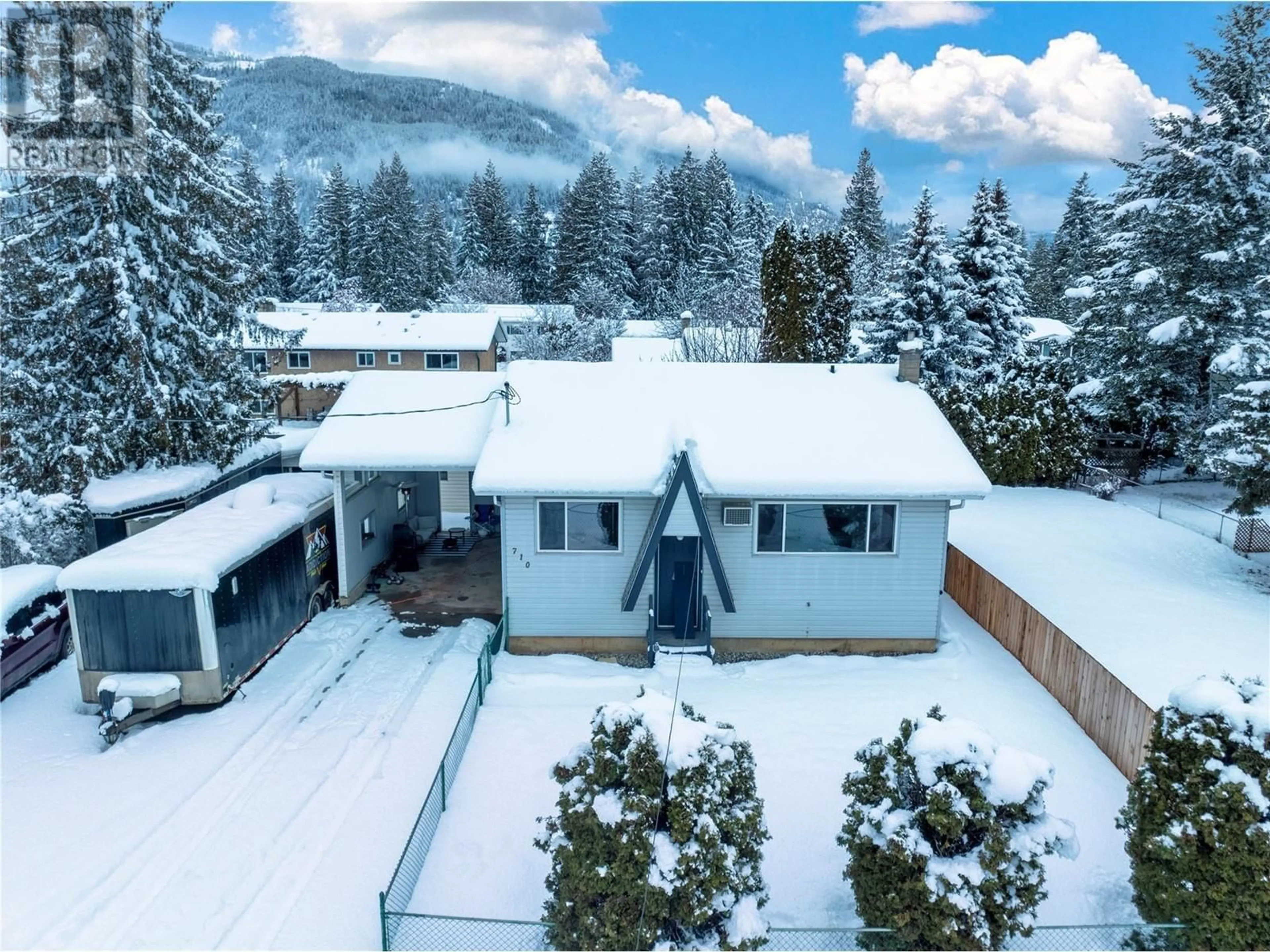 A pic from outside/outdoor area/front of a property/back of a property/a pic from drone, mountain view for 710 Conn Street, Sicamous British Columbia V0E2V0