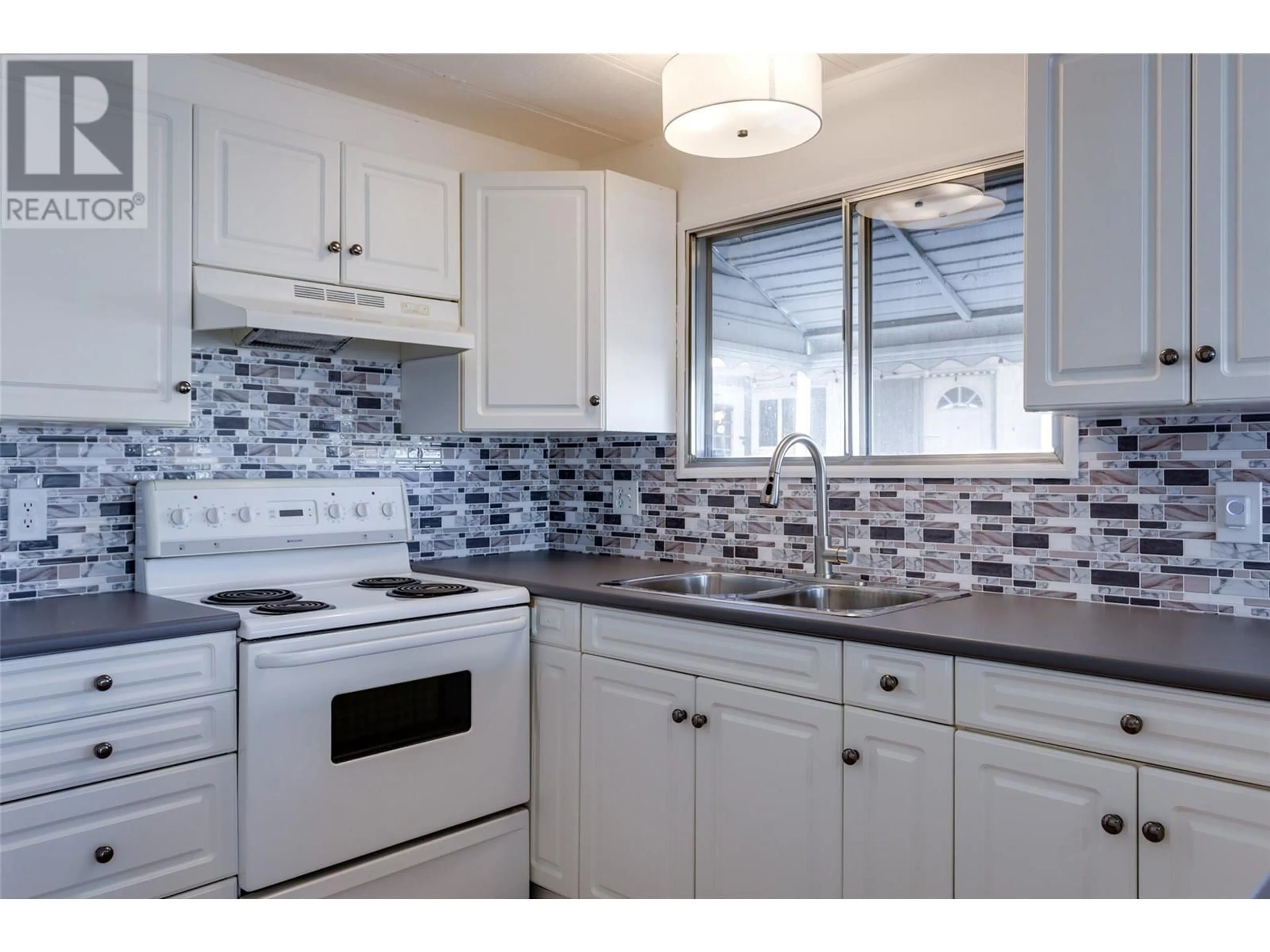 Standard kitchen, unknown for 3745 Lakeshore Road Unit# 131, Kelowna British Columbia V1W3K4