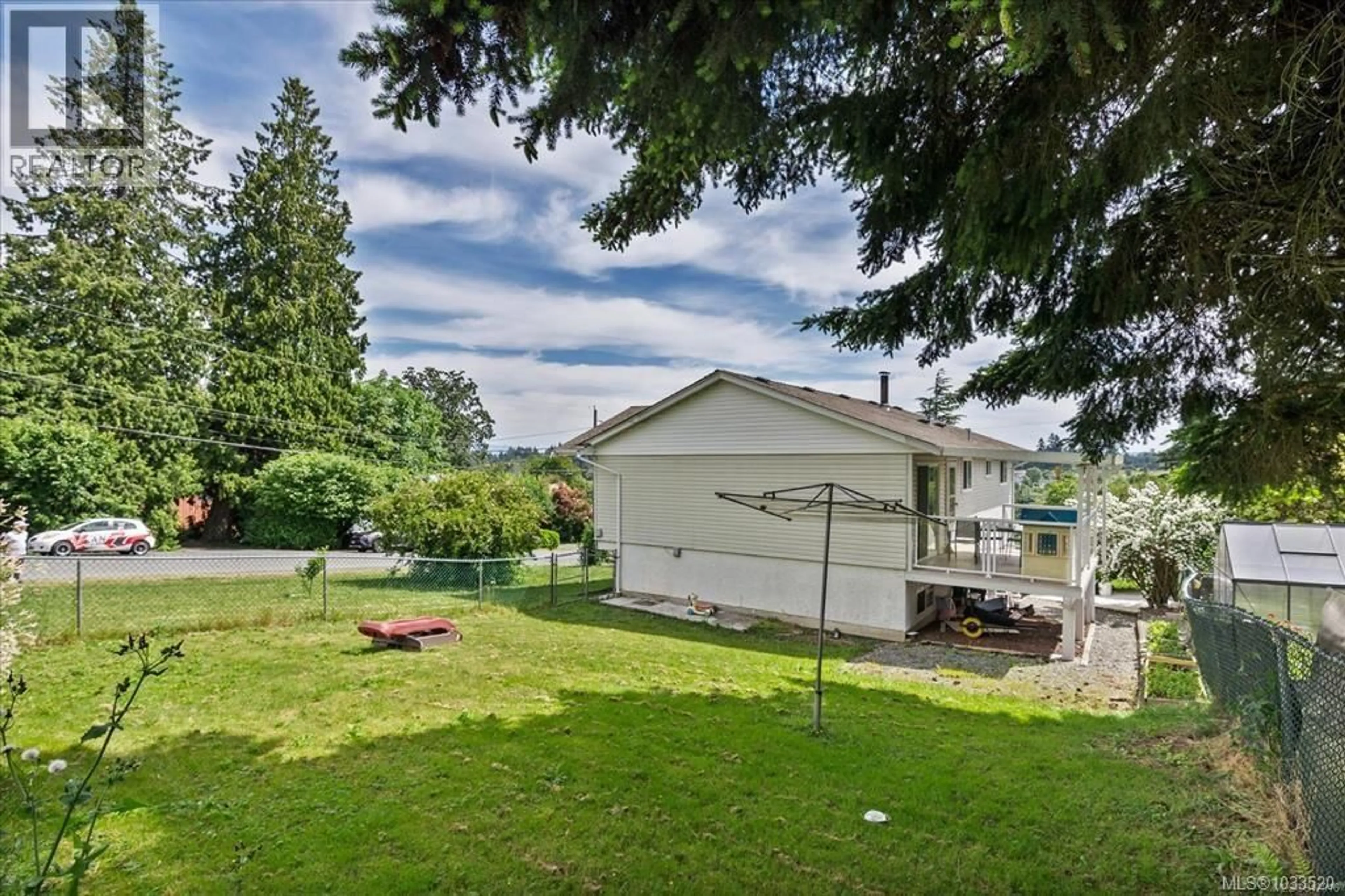 Patio, unknown for 549 WEBER STREET, Nanaimo British Columbia V9R5S1