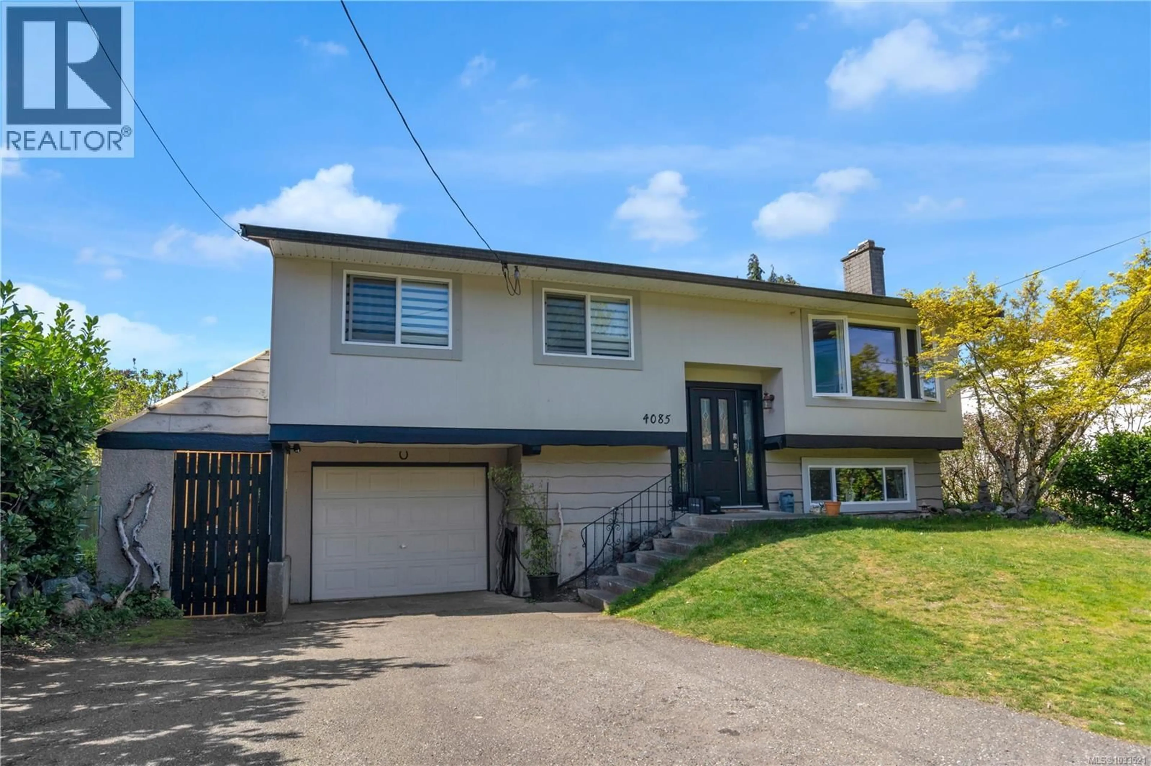 Home with vinyl exterior material, street for 4085 WELLESLEY AVENUE, Nanaimo British Columbia V9T2B7