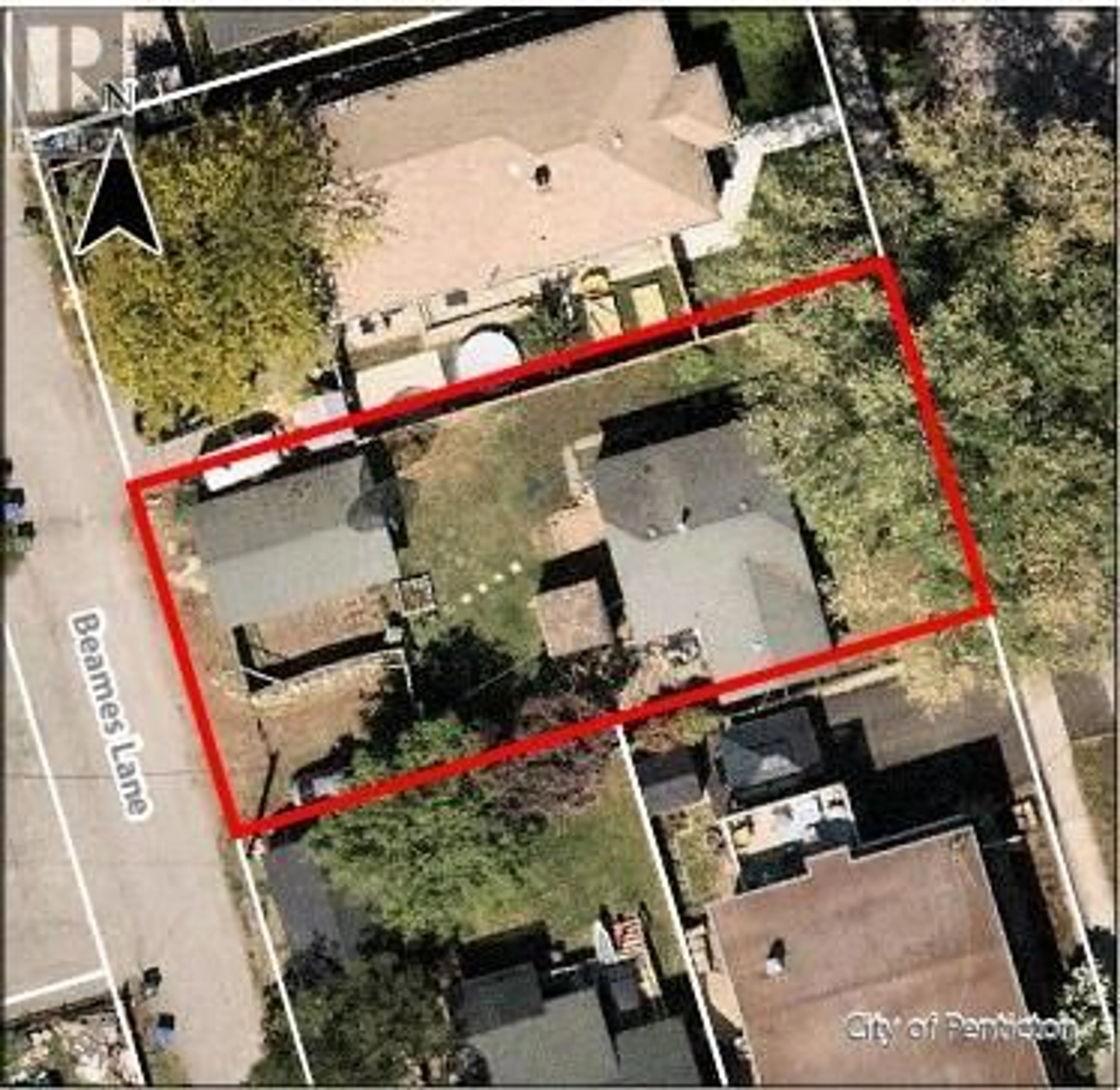A pic from outside/outdoor area/front of a property/back of a property/a pic from drone, street for 677 PAPINEAU STREET, Penticton British Columbia V2A4X8
