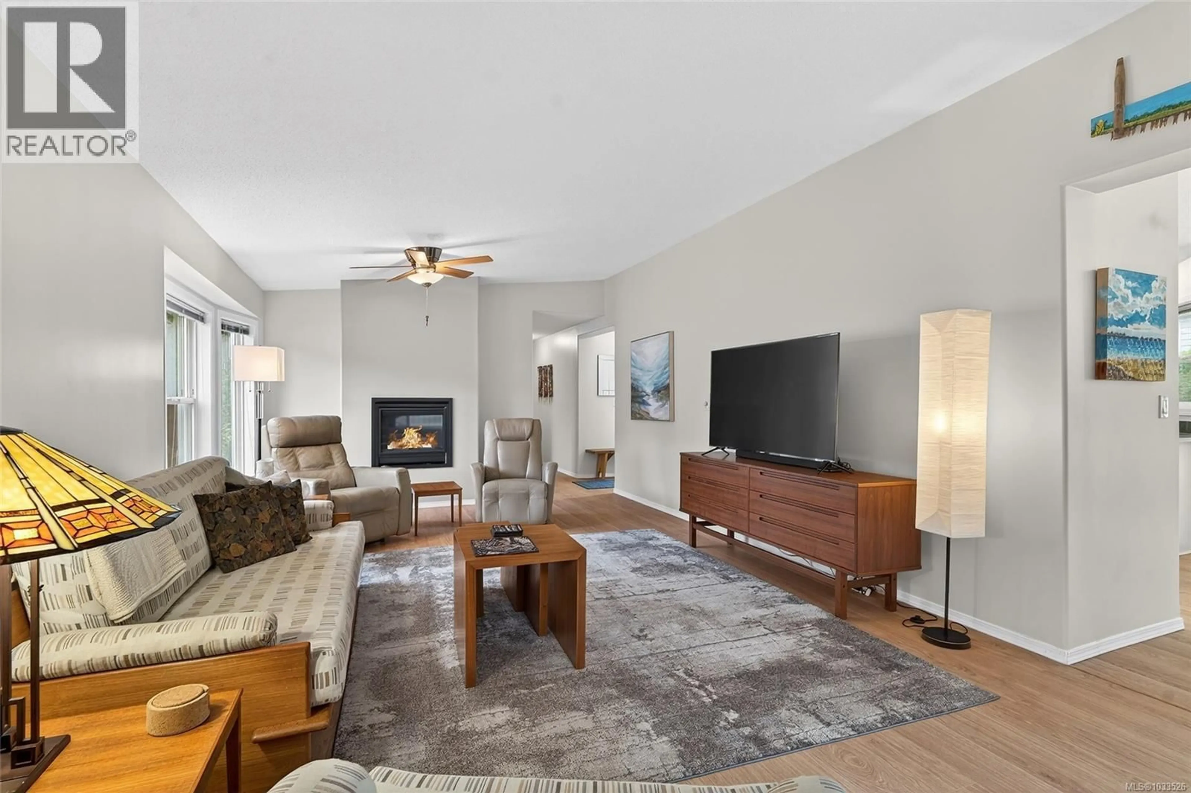 Living room with furniture, unknown for 103 - 1391 PRICE ROAD, Errington British Columbia V9P2W1