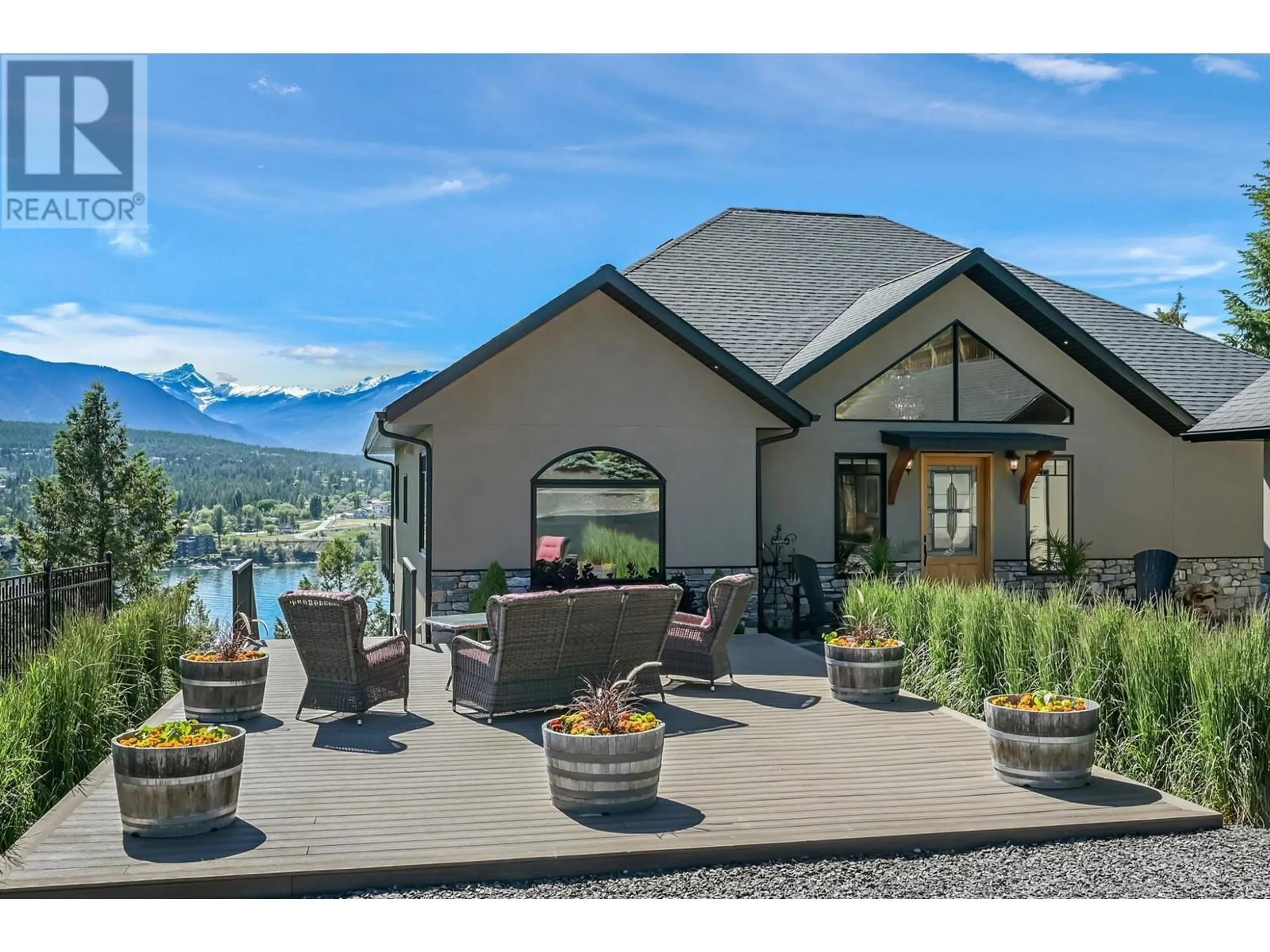 Unknown for 717 LAKEVIEW DRIVE, Windermere British Columbia V0A1K3