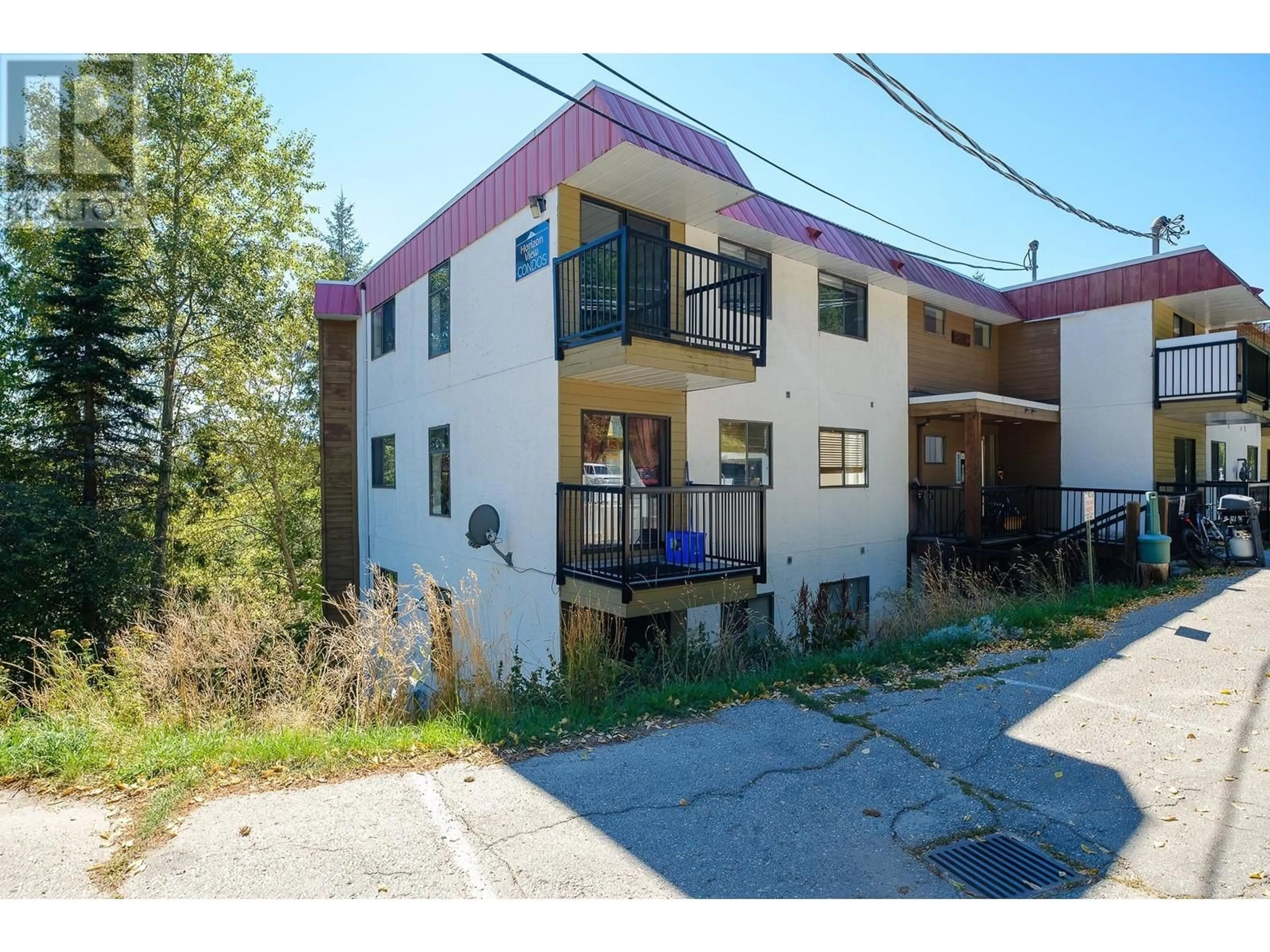 Patio, street for 1510 NICKELPLATE Road Unit# 301, Rossland British Columbia V0G1Y0