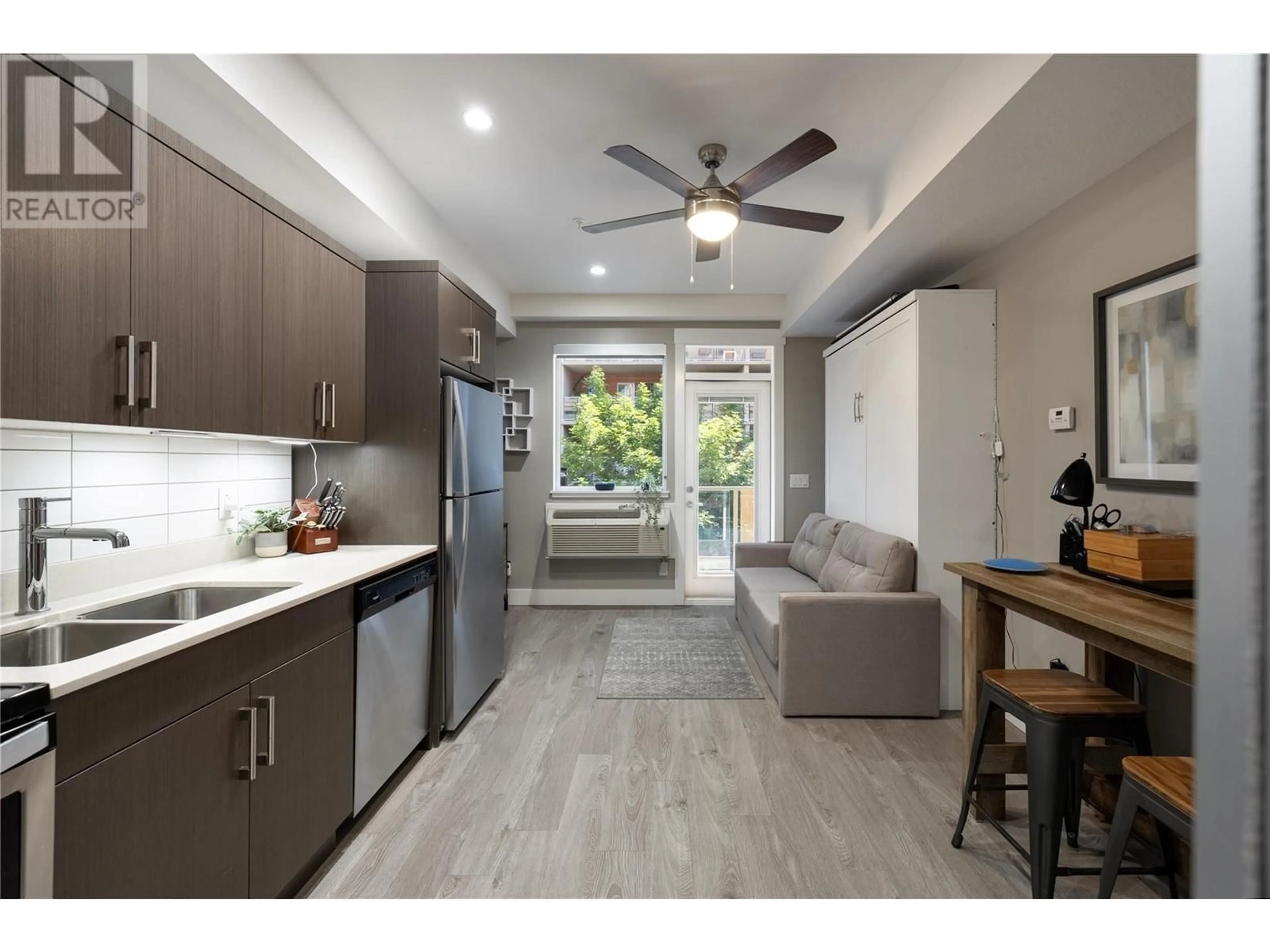Open concept kitchen, unknown for 318 - 925 LEON AVENUE, Kelowna British Columbia V1Y0E5