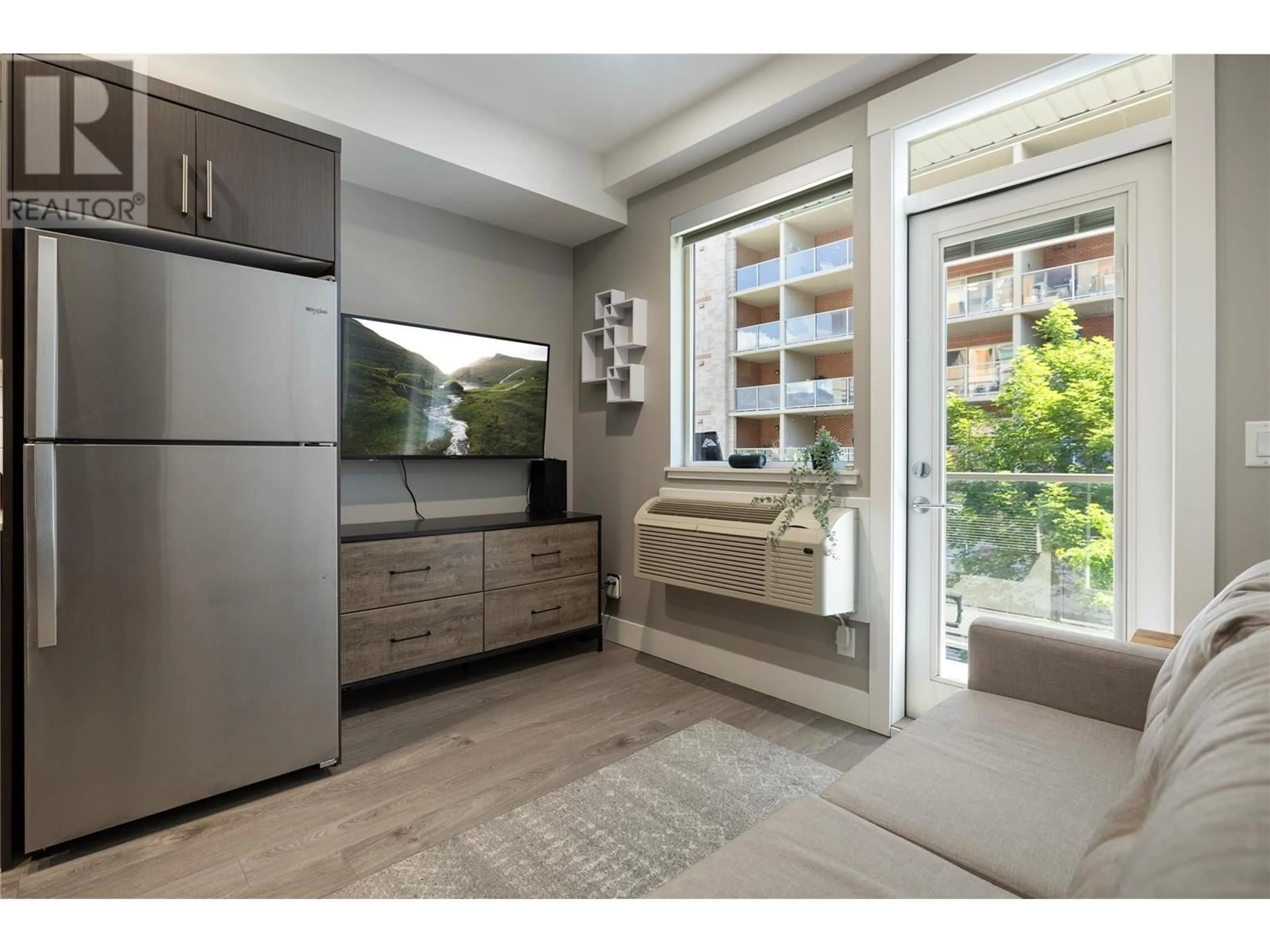 Unknown for 318 - 925 LEON AVENUE, Kelowna British Columbia V1Y0E5