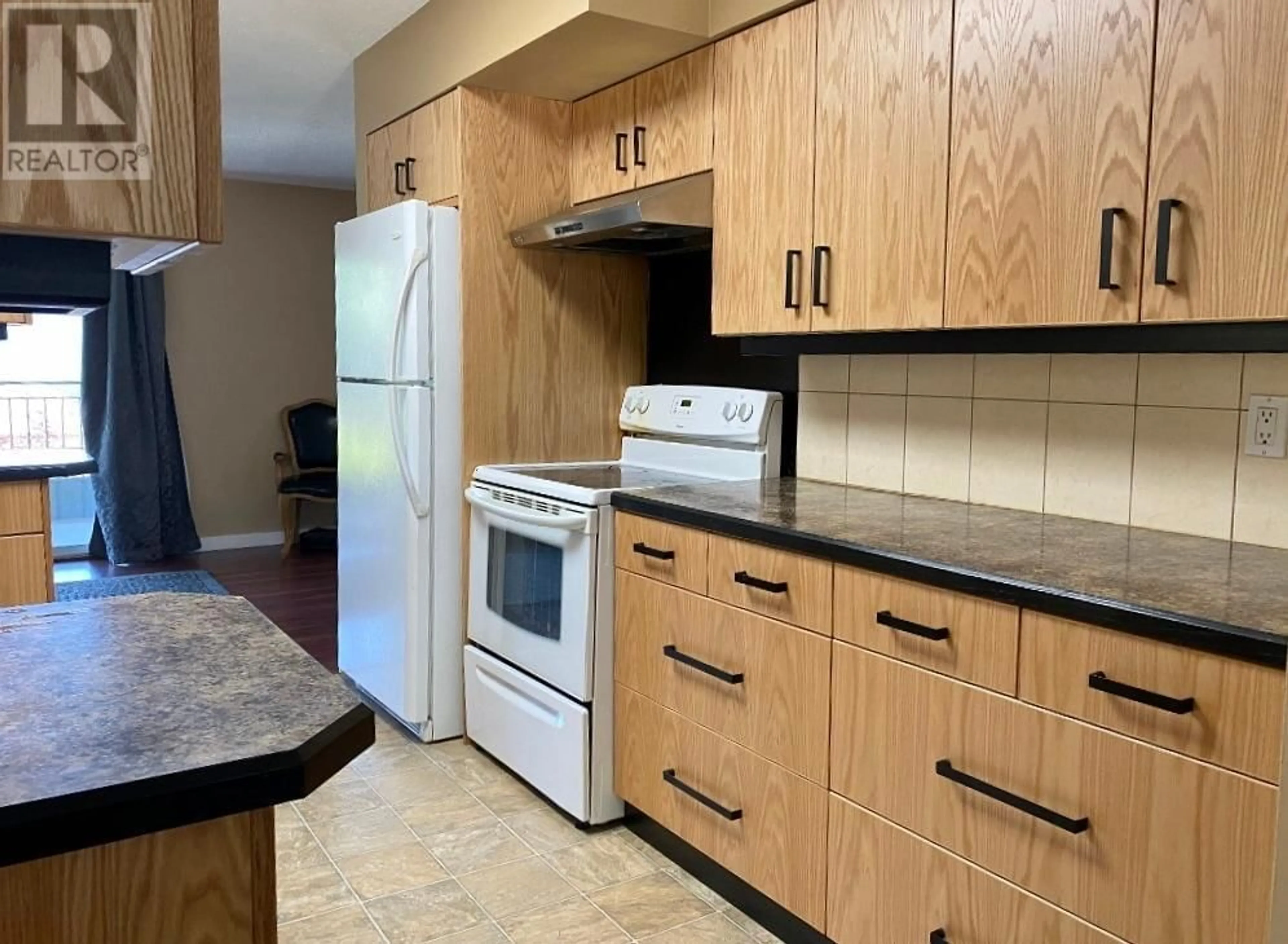 Standard kitchen, unknown for 7437 VALLEY HEIGHTS Drive, Grand Forks British Columbia V0H1H0