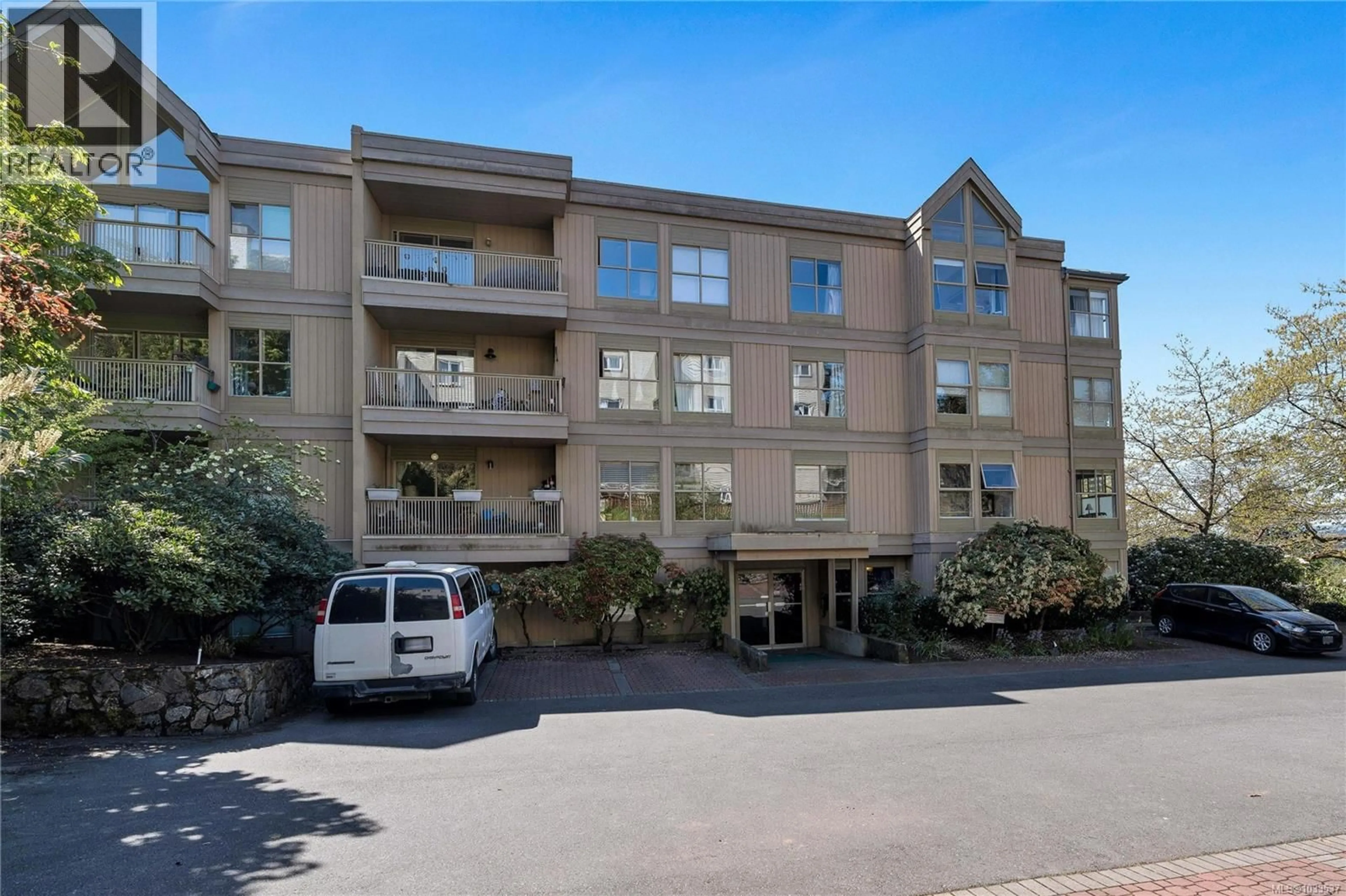 Unknown for 405 - 3363 GLASGOW AVENUE, Saanich British Columbia V8X1M5