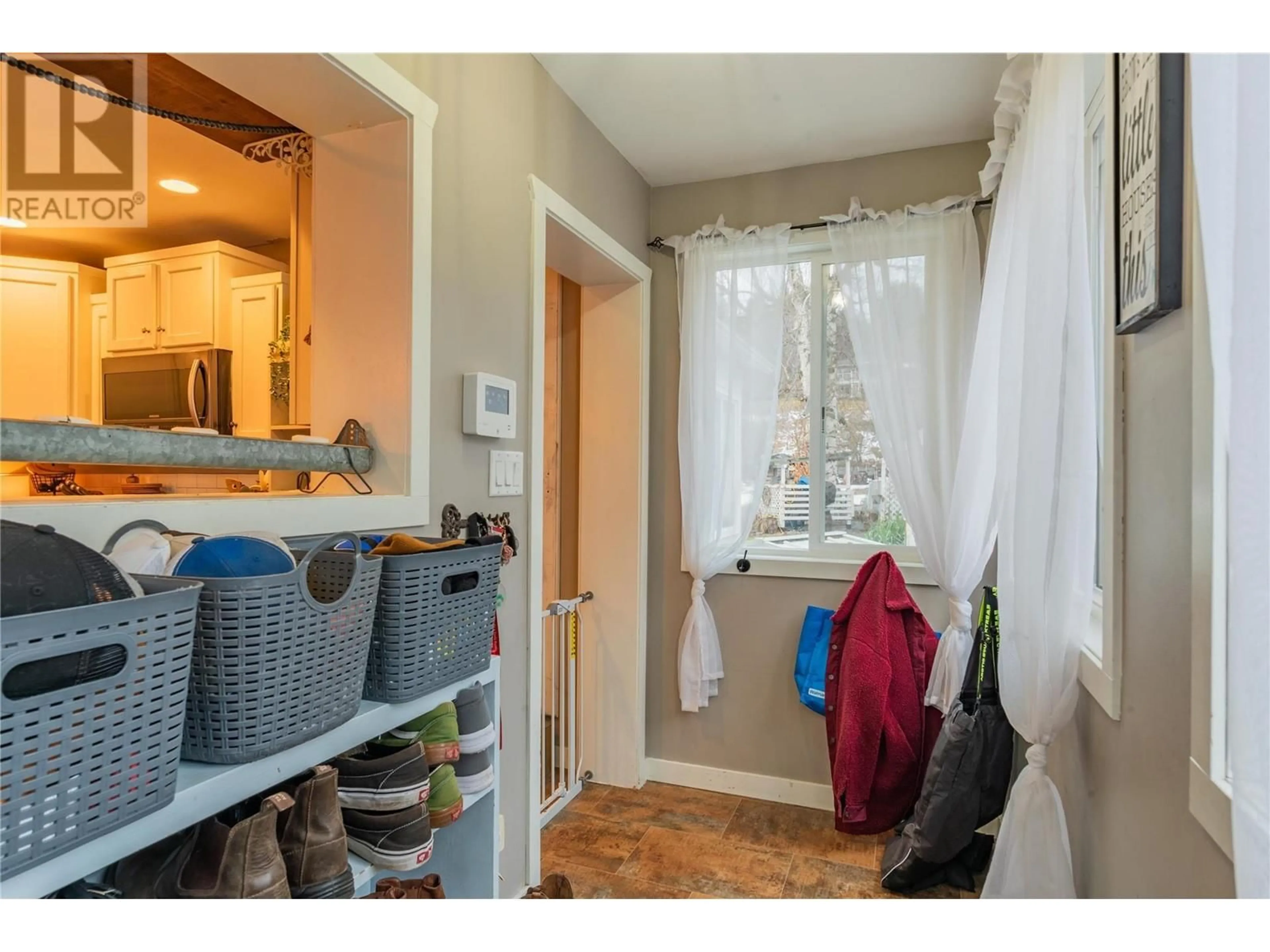 Storage room or clothes room or walk-in closet for 2704 Columbia Avenue, Castlegar British Columbia V1N2X6