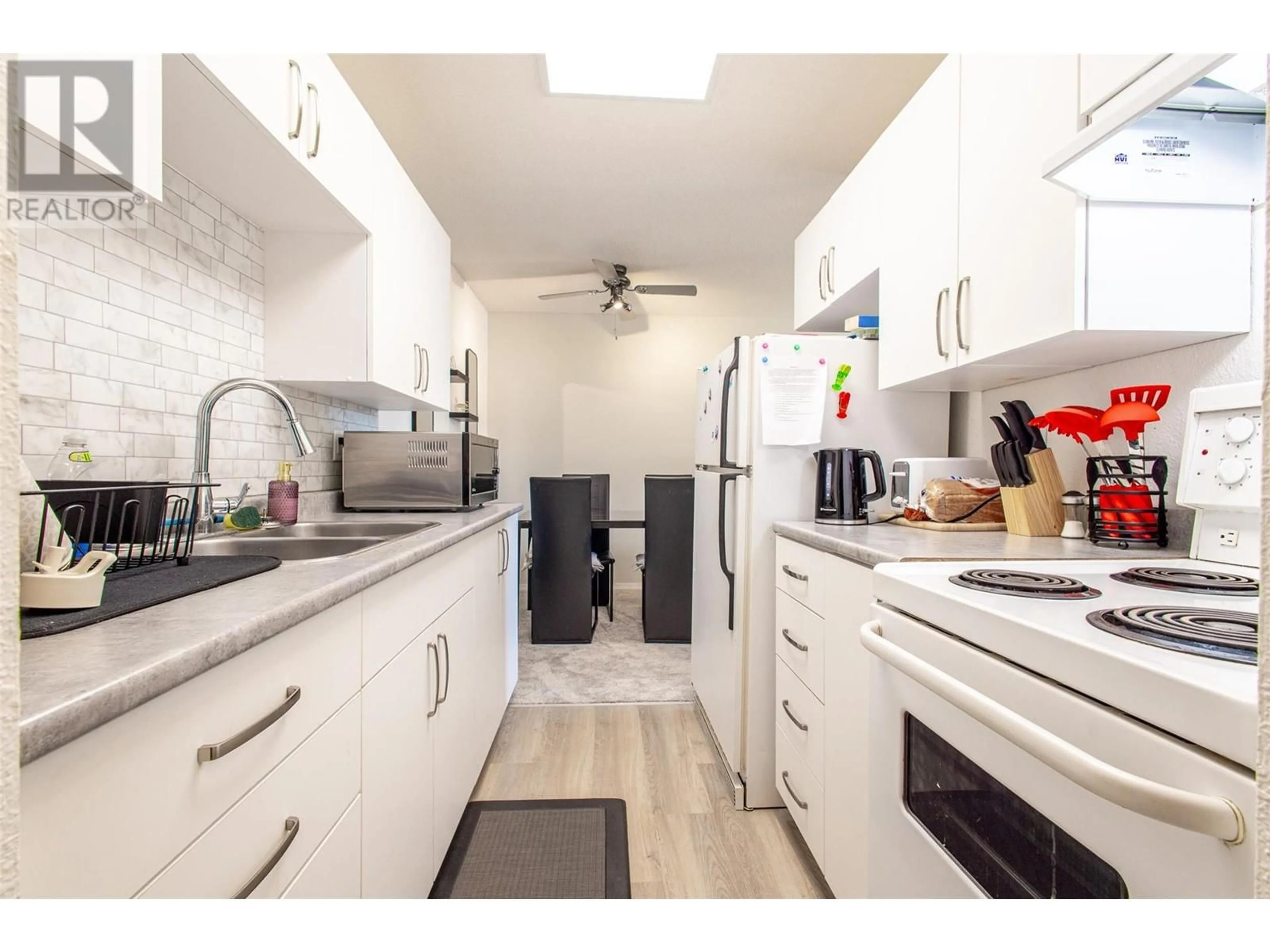 Standard kitchen, unknown for 3800 24th Avenue Unit# 207, Vernon British Columbia V1T1L9