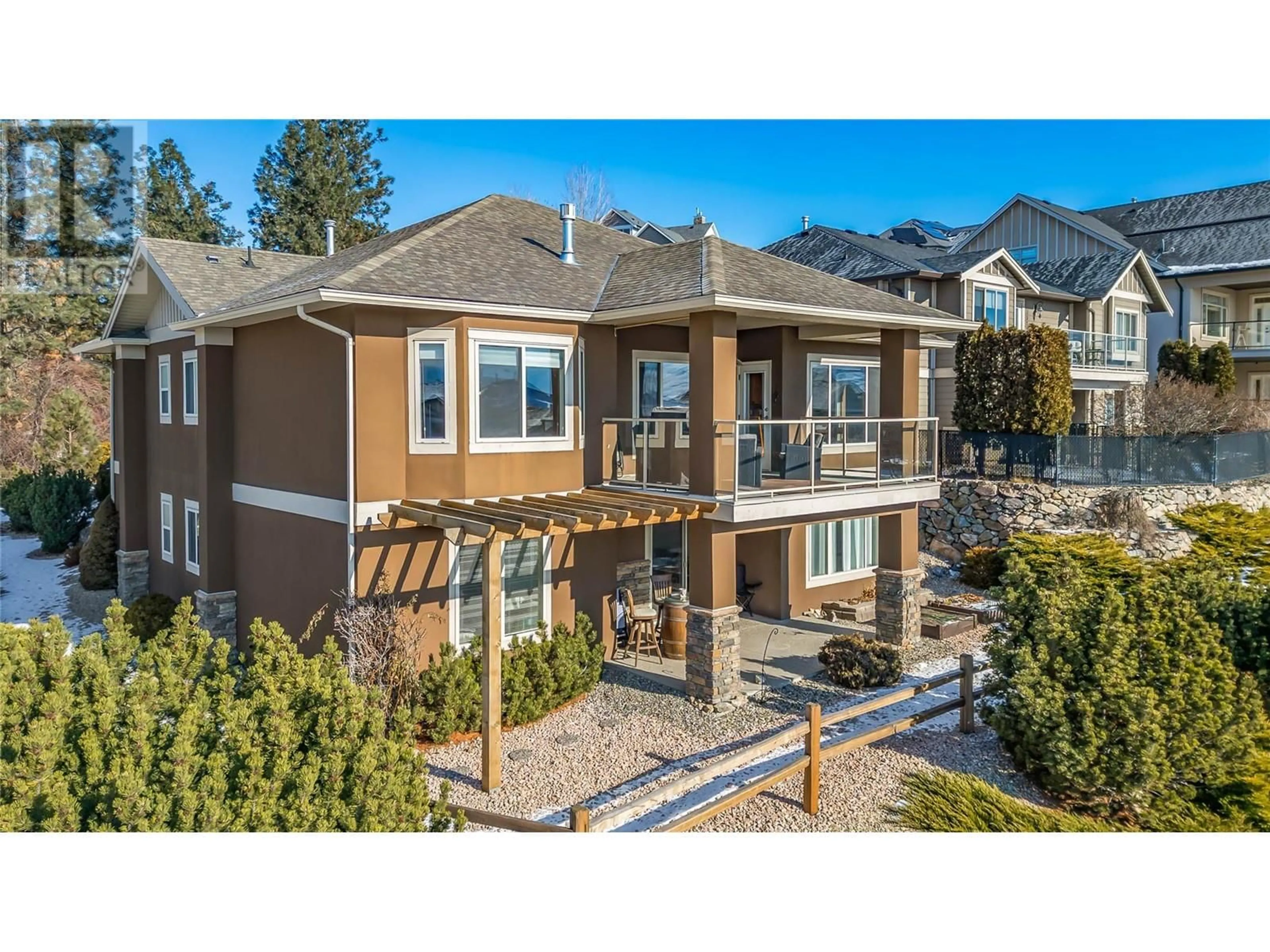 Home with vinyl exterior material, mountain view for 2568 LAKE BREEZE COURT, Lake Country British Columbia V4V2M8