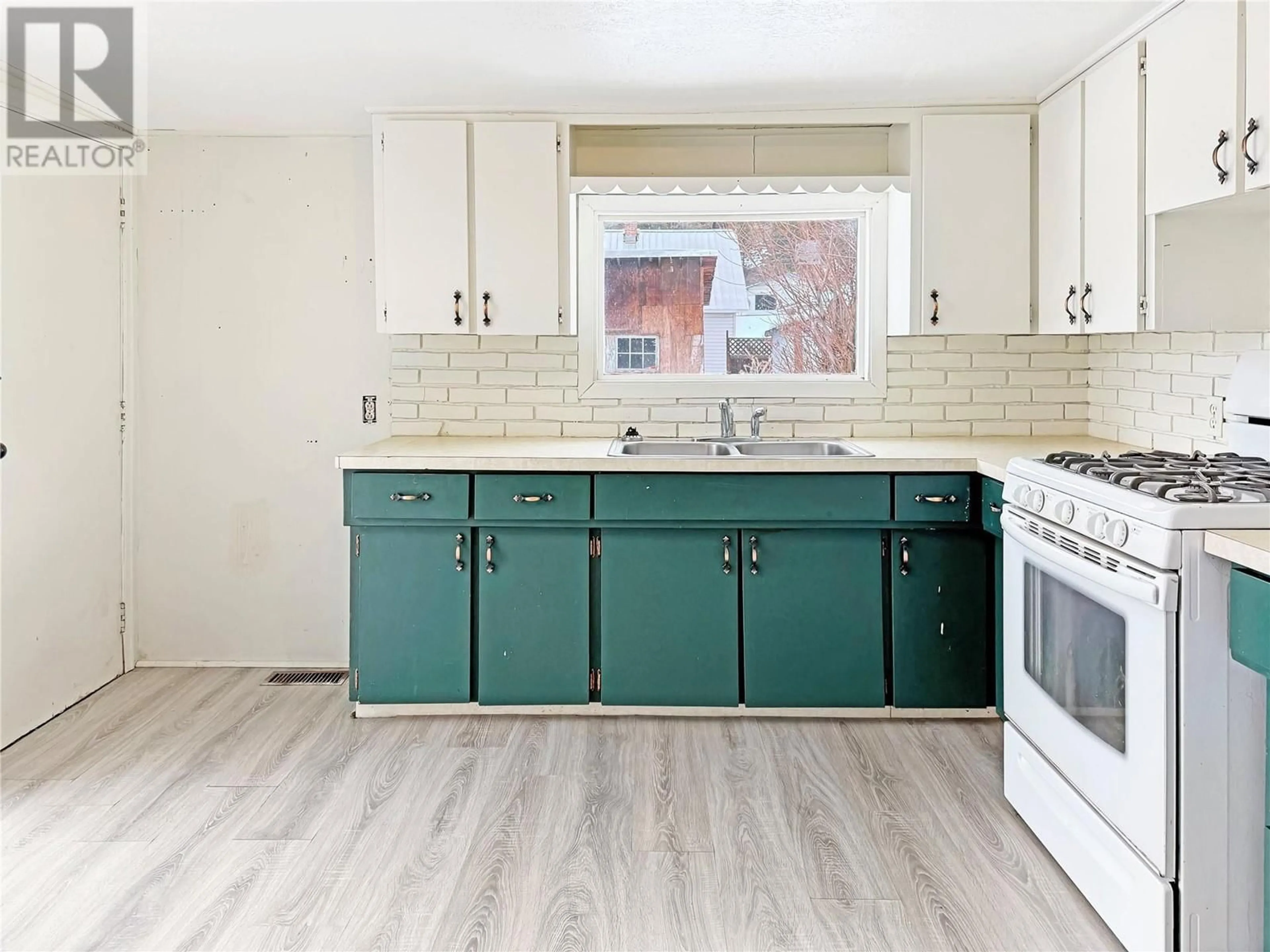 Standard kitchen, unknown for 527 SIMILKAMEEN Avenue, Princeton British Columbia V0X1W0