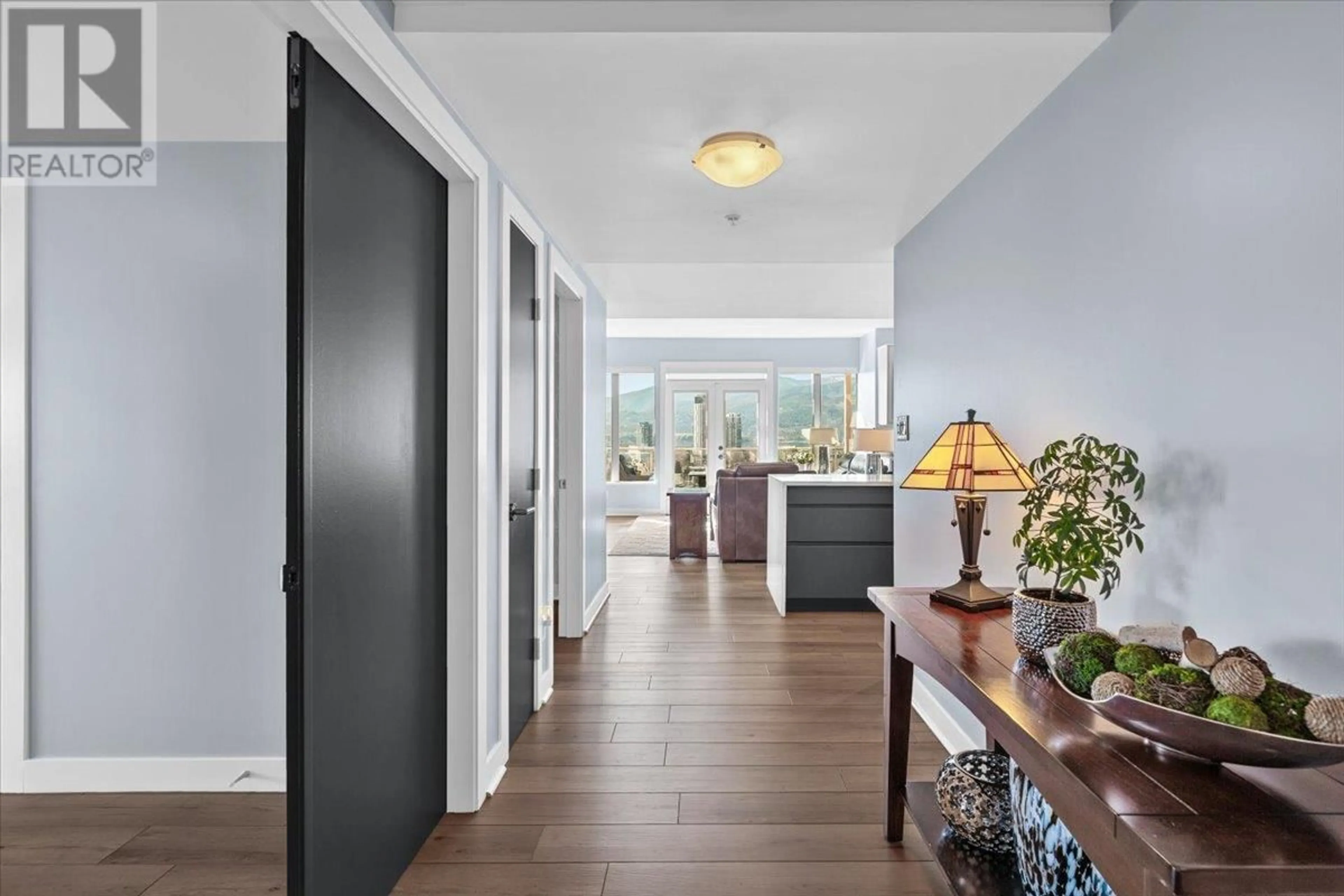 Indoor entryway for 1209 - 1160 BERNARD AVENUE, Kelowna British Columbia V1Y6R2