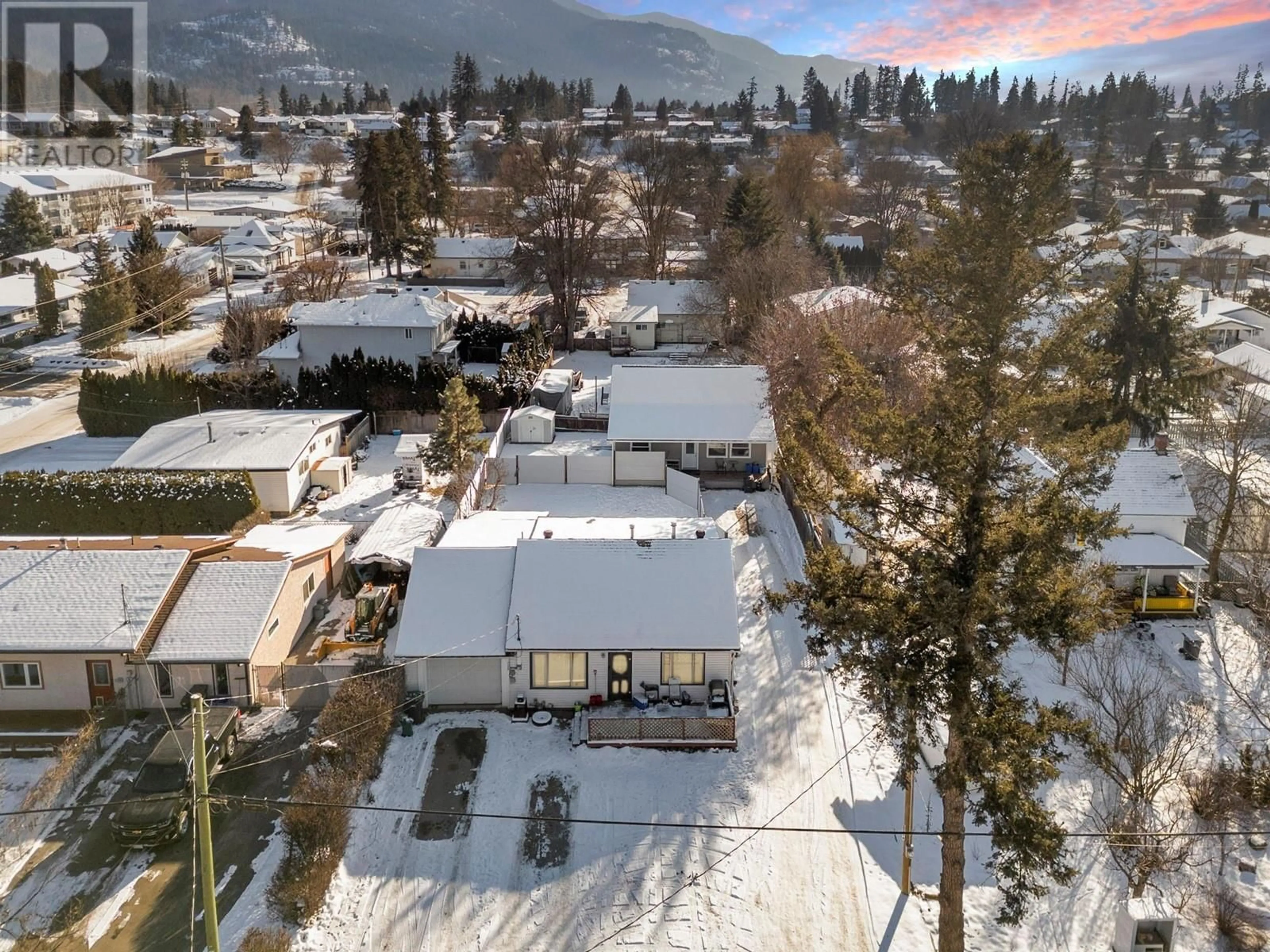 A pic from outside/outdoor area/front of a property/back of a property/a pic from drone, mountain view for 2225 Fletcher Avenue, Armstrong British Columbia V4Y0A4