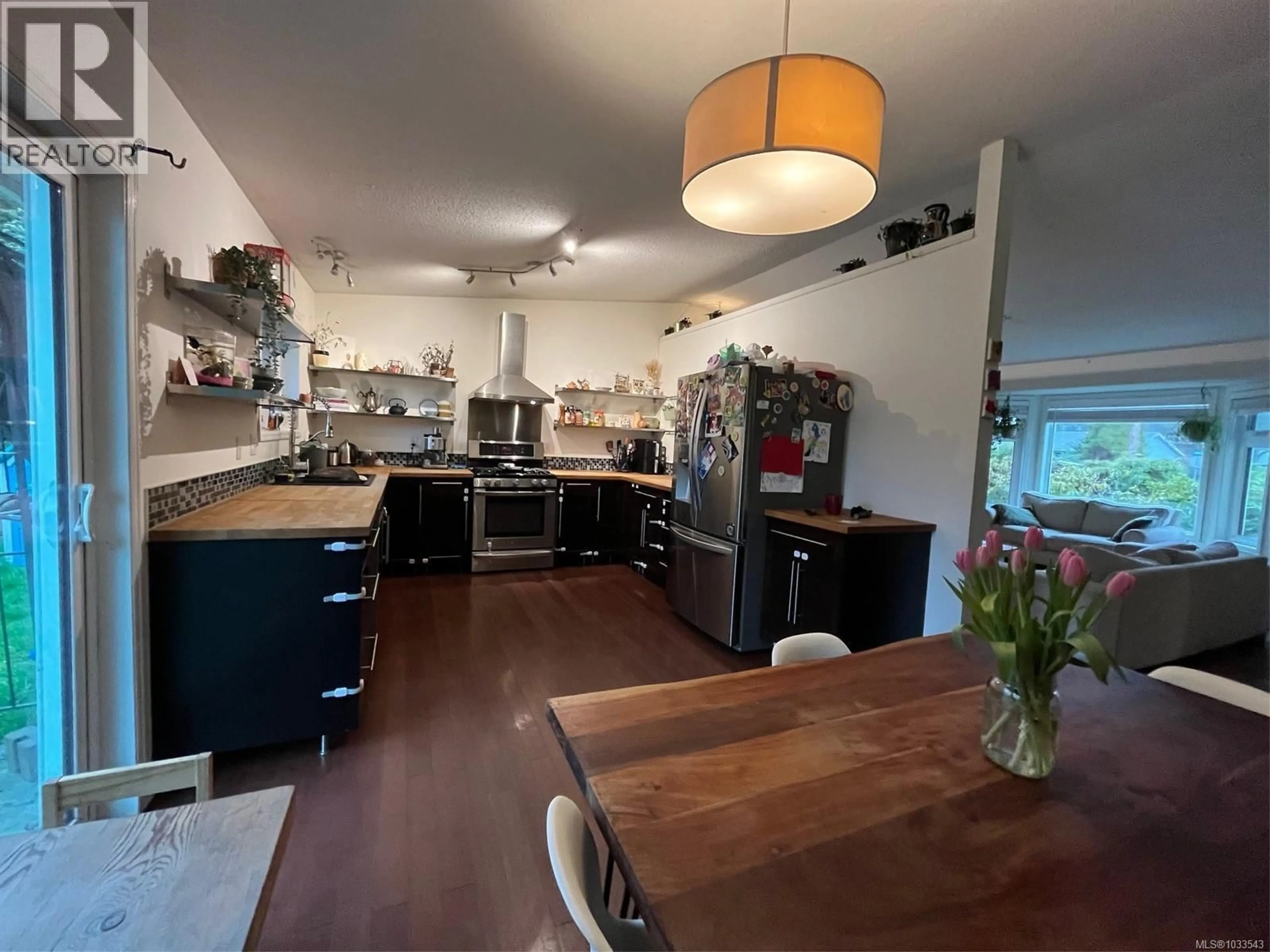 Open concept kitchen, unknown for 1646 MAQUINNA AVENUE, Comox British Columbia V9M3L7