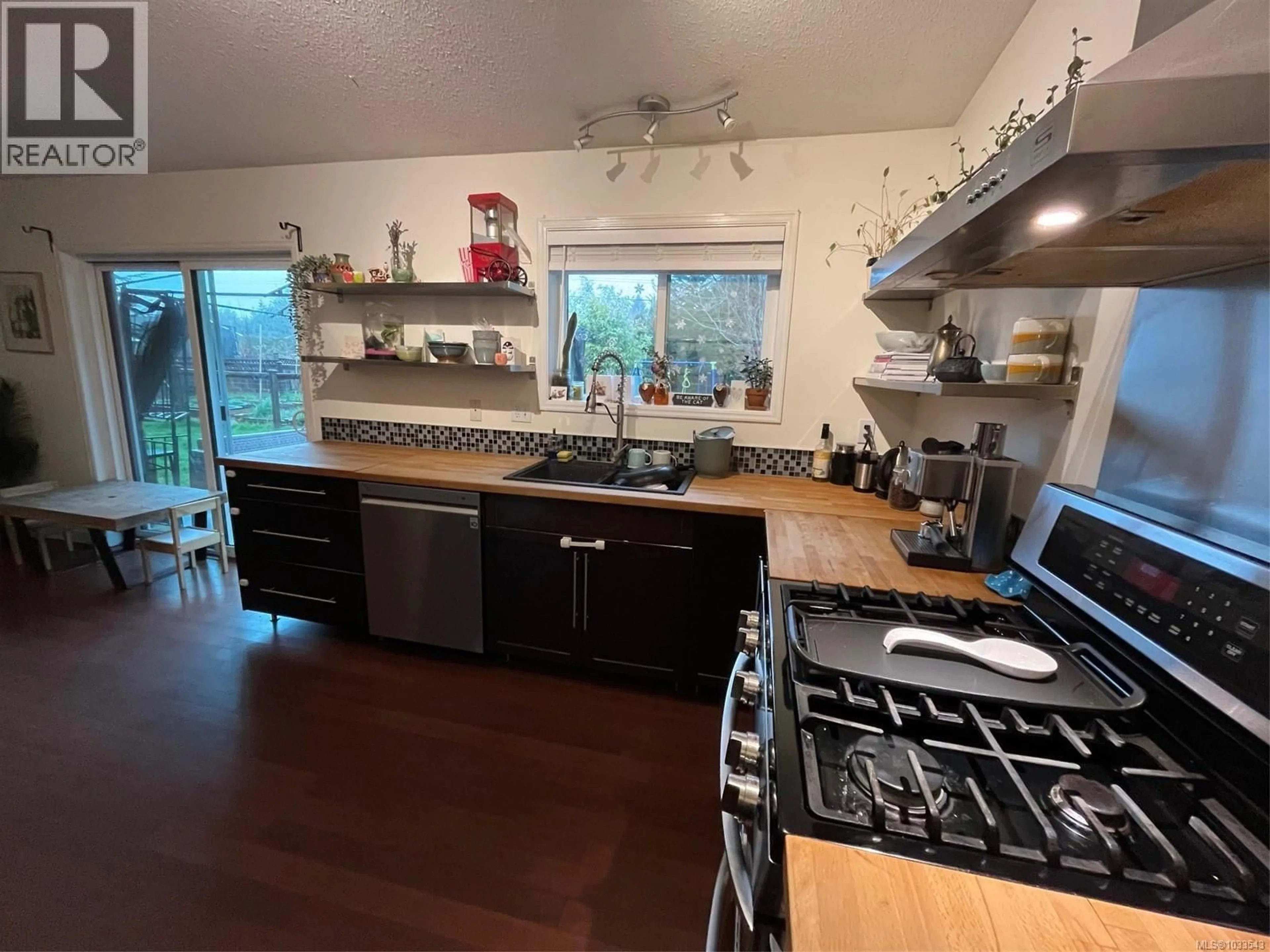 Open concept kitchen, unknown for 1646 MAQUINNA AVENUE, Comox British Columbia V9M3L7