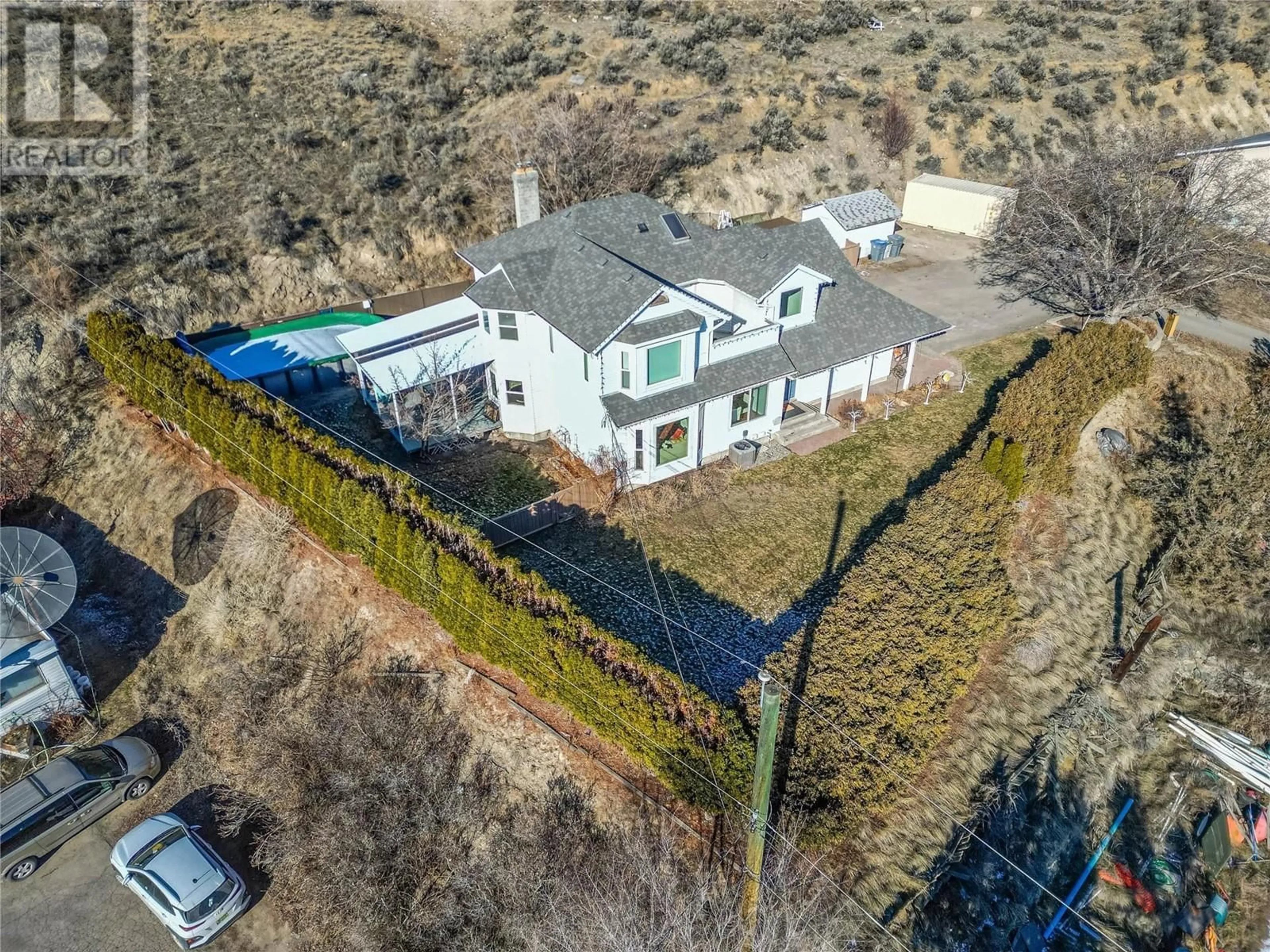 A pic from outside/outdoor area/front of a property/back of a property/a pic from drone, building for 865 Alview Crescent, Kamloops British Columbia V2B6C5