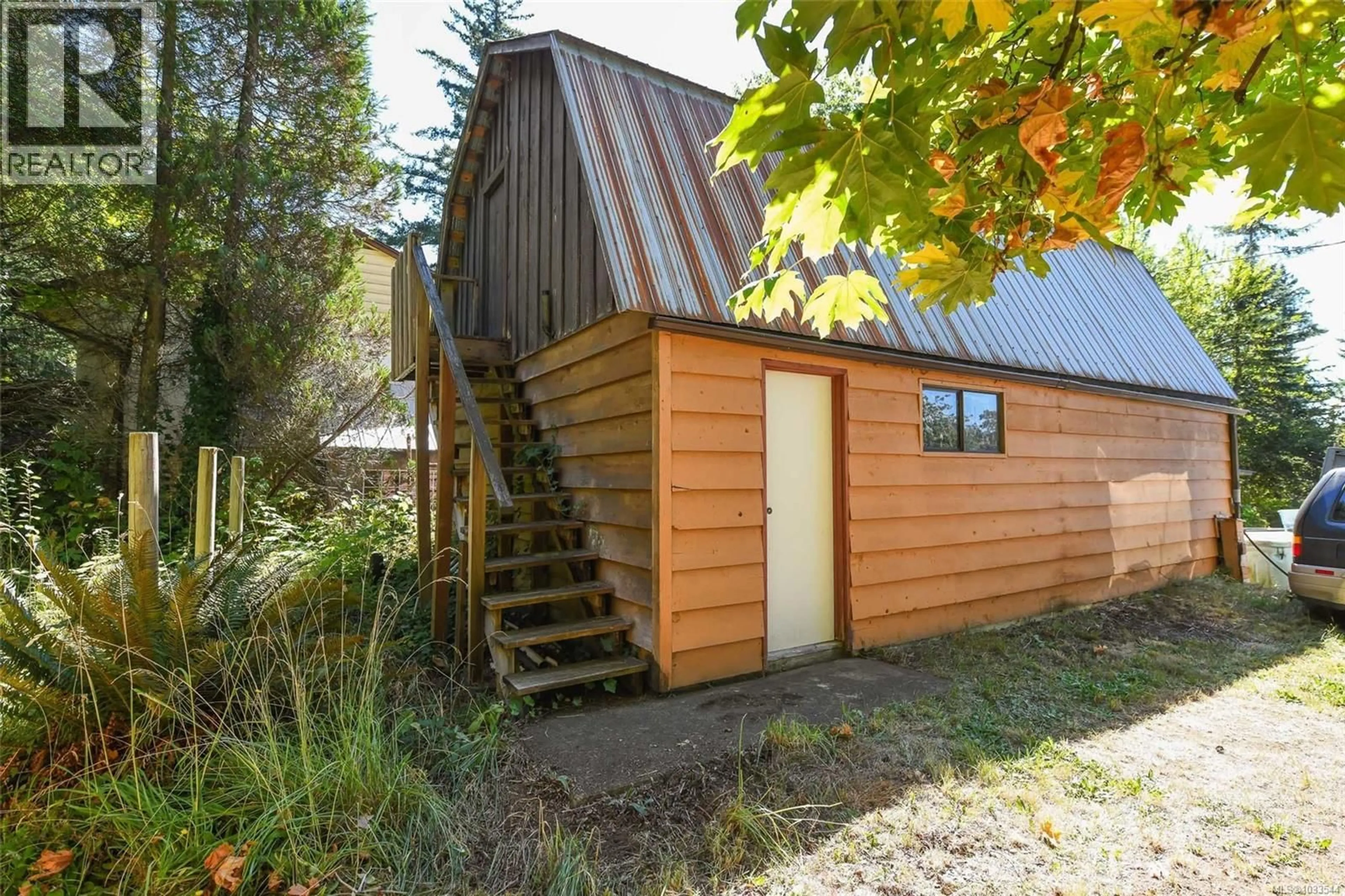 Shed for 5835 ISLAND HIGHWAY NORTH, Courtenay British Columbia V9J1T3