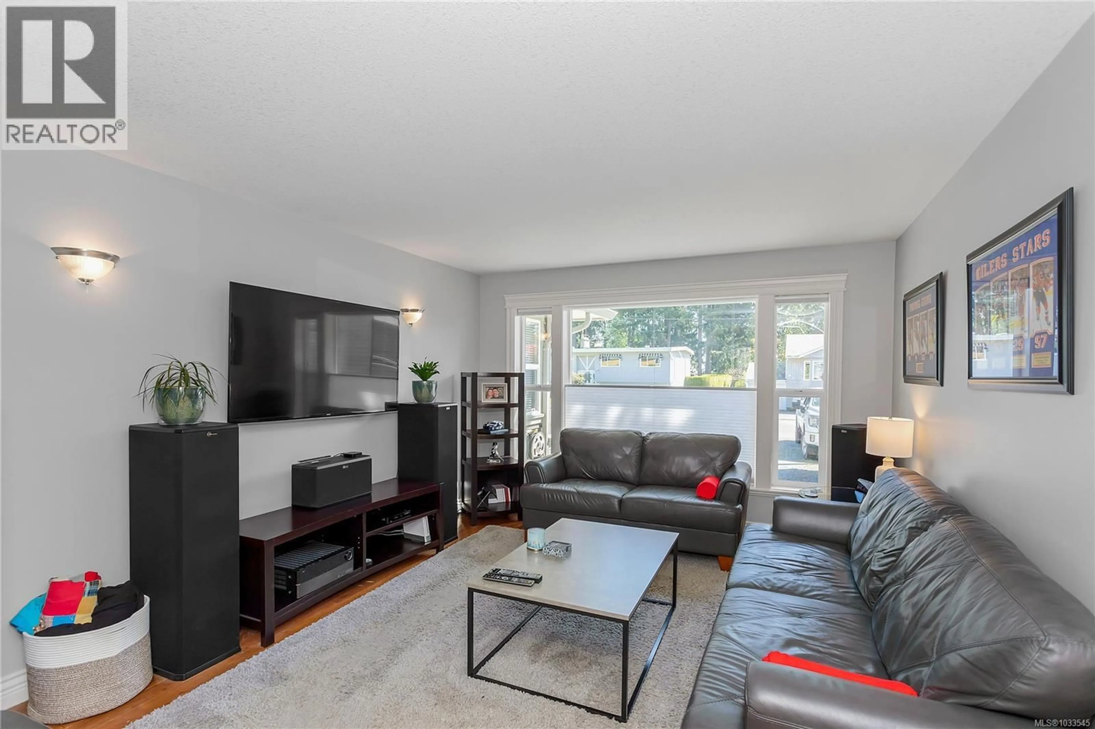 Living room with furniture, unknown for 2841 ROCK CITY ROAD, Nanaimo British Columbia V9T3H3